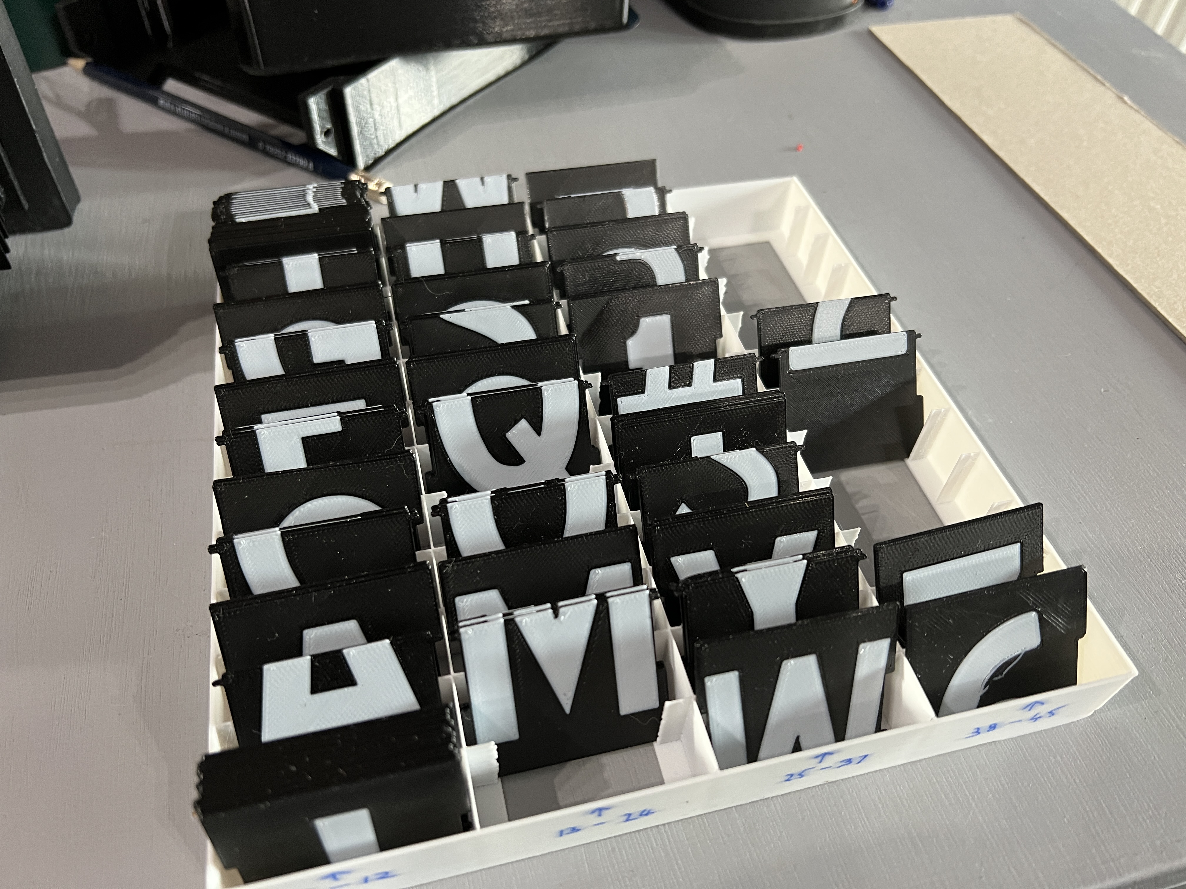 Split Flap Tray 3D model thumbnail