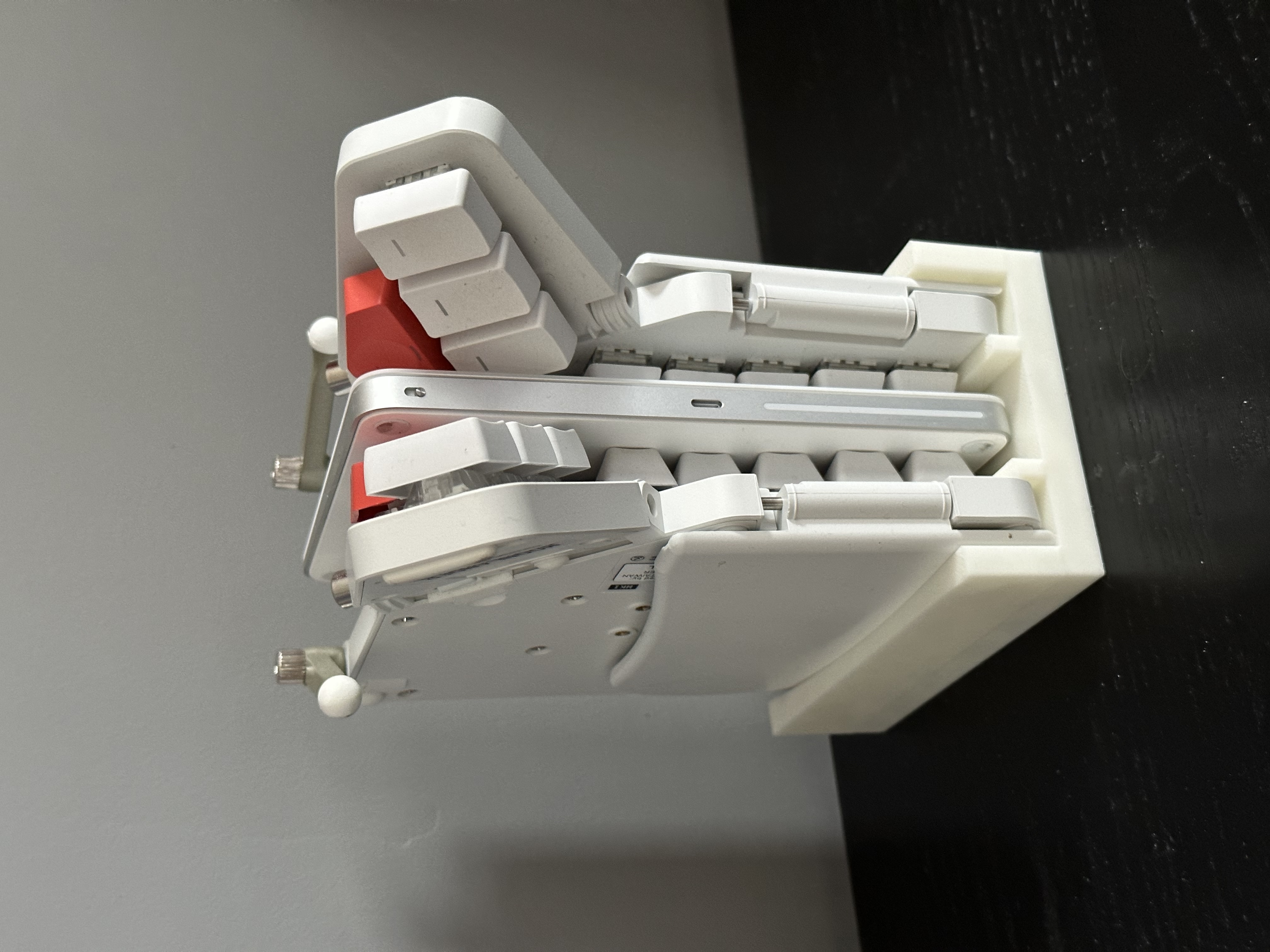 ZSA Moonlander keyboard stand
