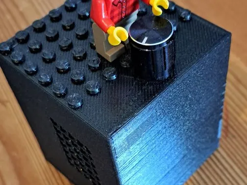 Brickie 8x8 - a LEGO MP3 Player