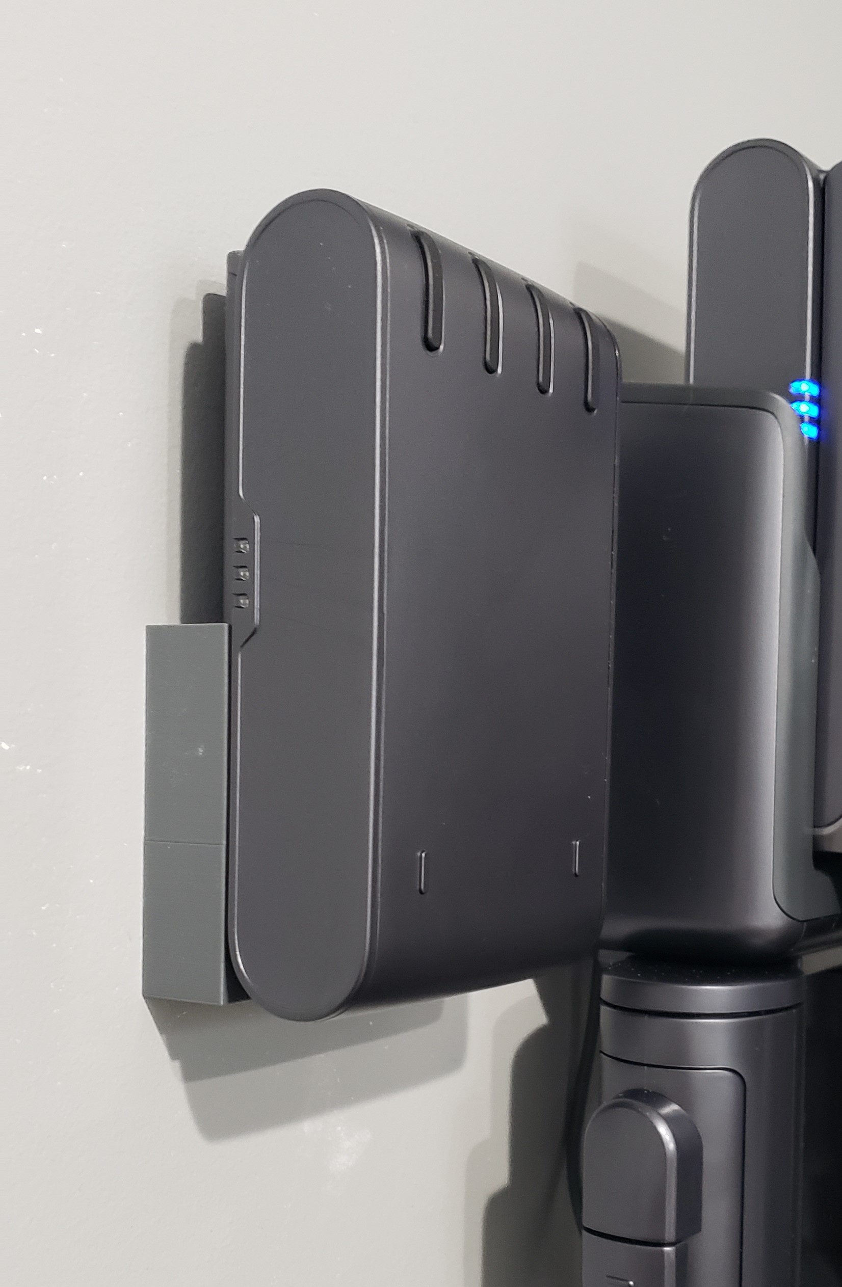 Samsung Jet 75 / 90 Spare Battery Wall Mount by whoitwouldbe Download