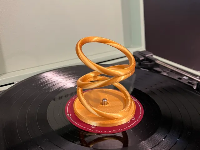 Rotating Rings Optical Illusion for Record Players
