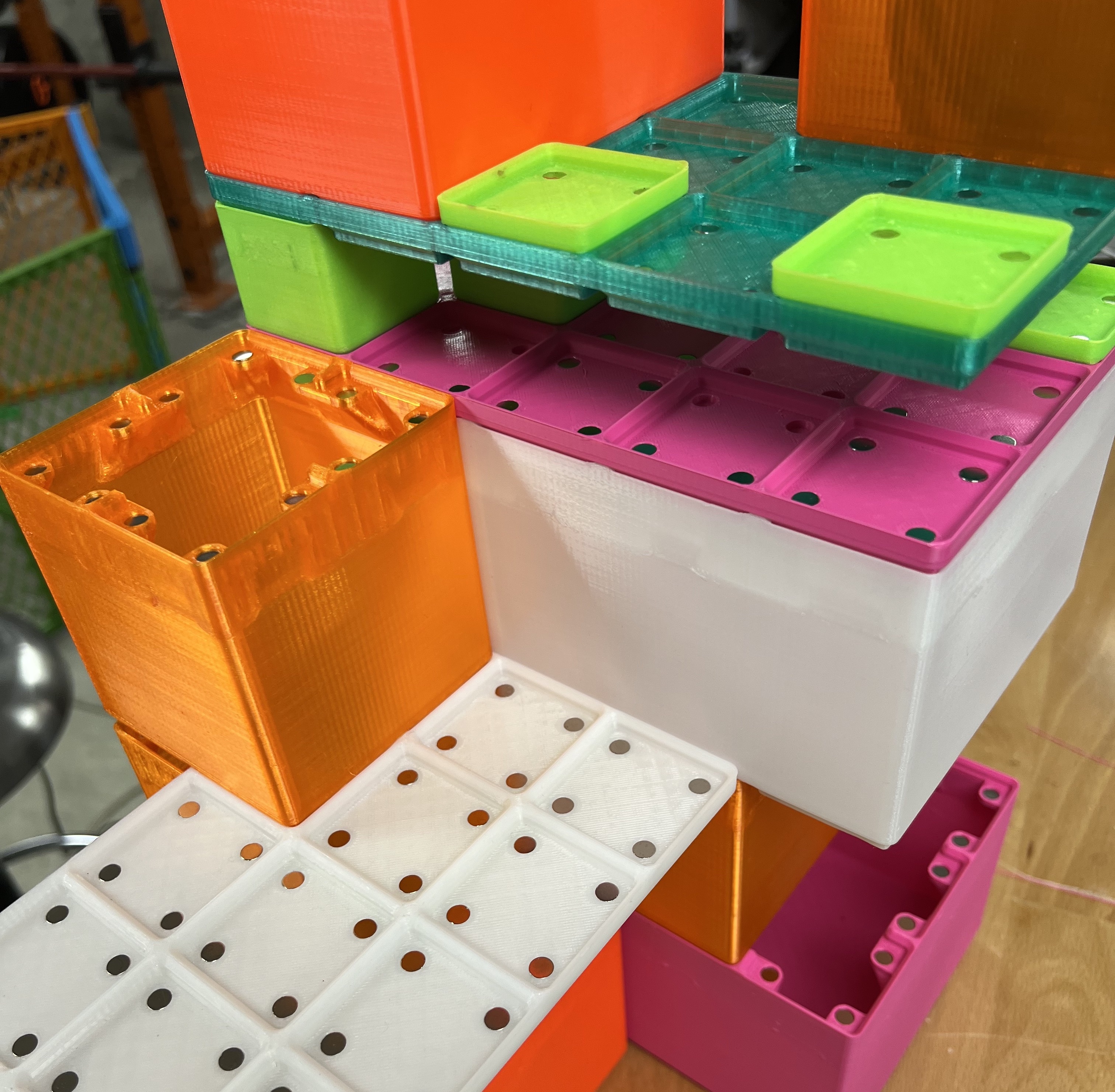 Gridfinity bins with magnetic tops and magnetic lid-base combo