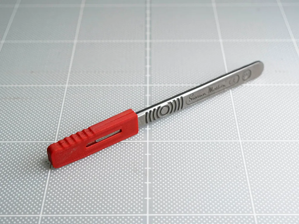 Scalpel blade shop cover