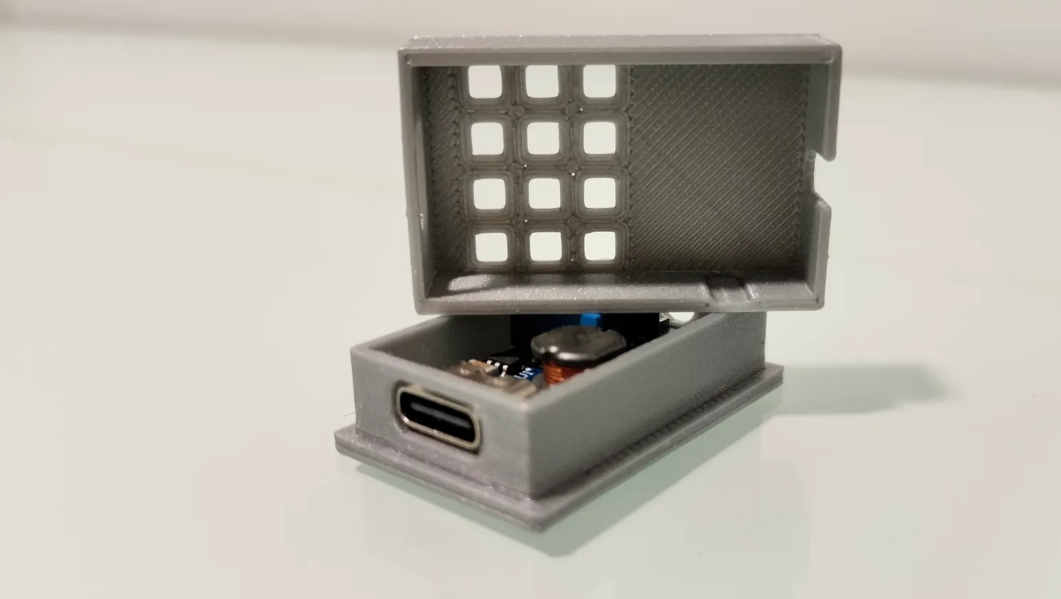 MT3608 USB type C Case by RSiCosta Download free STL model