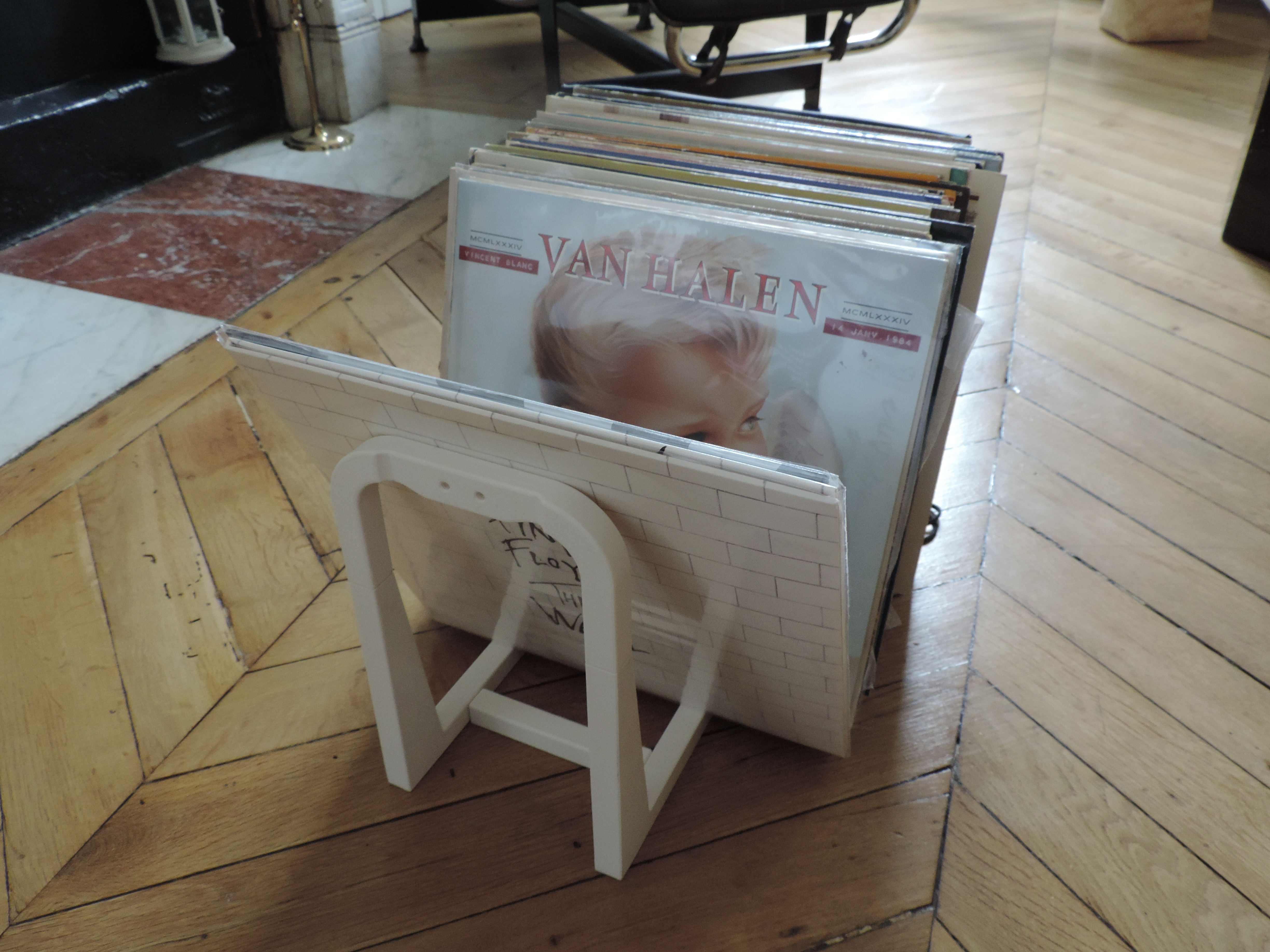 Screwless wall holder for vinyl records por Hallstein, Descargar modelo  STL gratuito