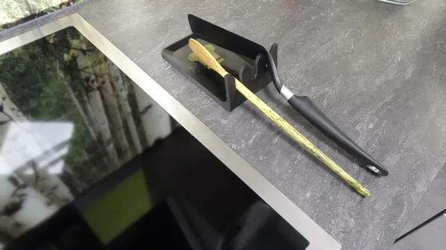 Ablage für Pfannenwender und Löffel