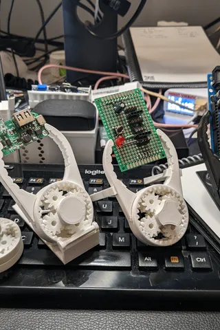Intuitive Robot Arm Controller 