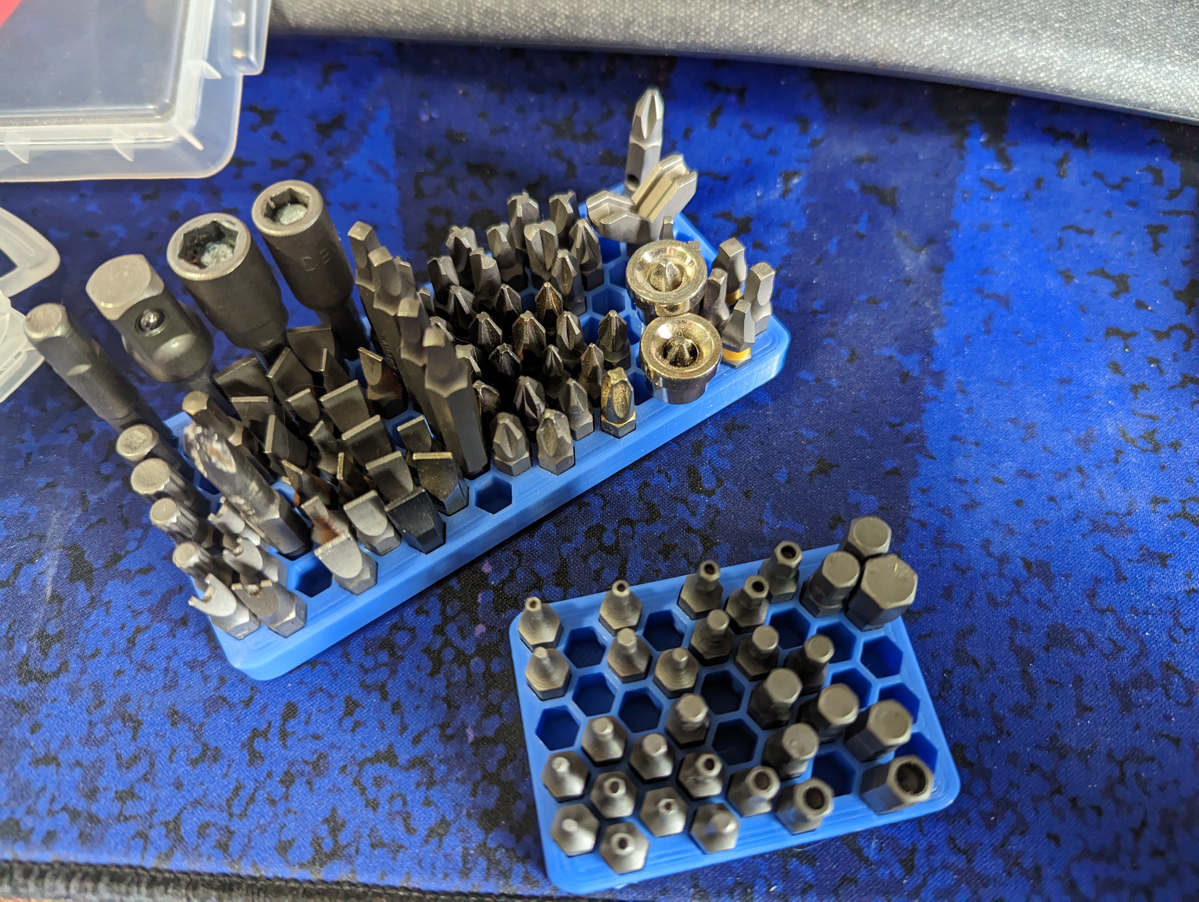 Simple hexbit storage