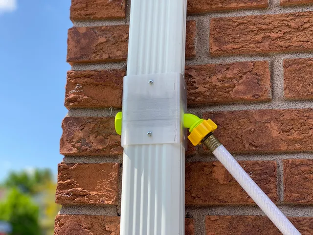 Downspout gutter diverter for rain barrel