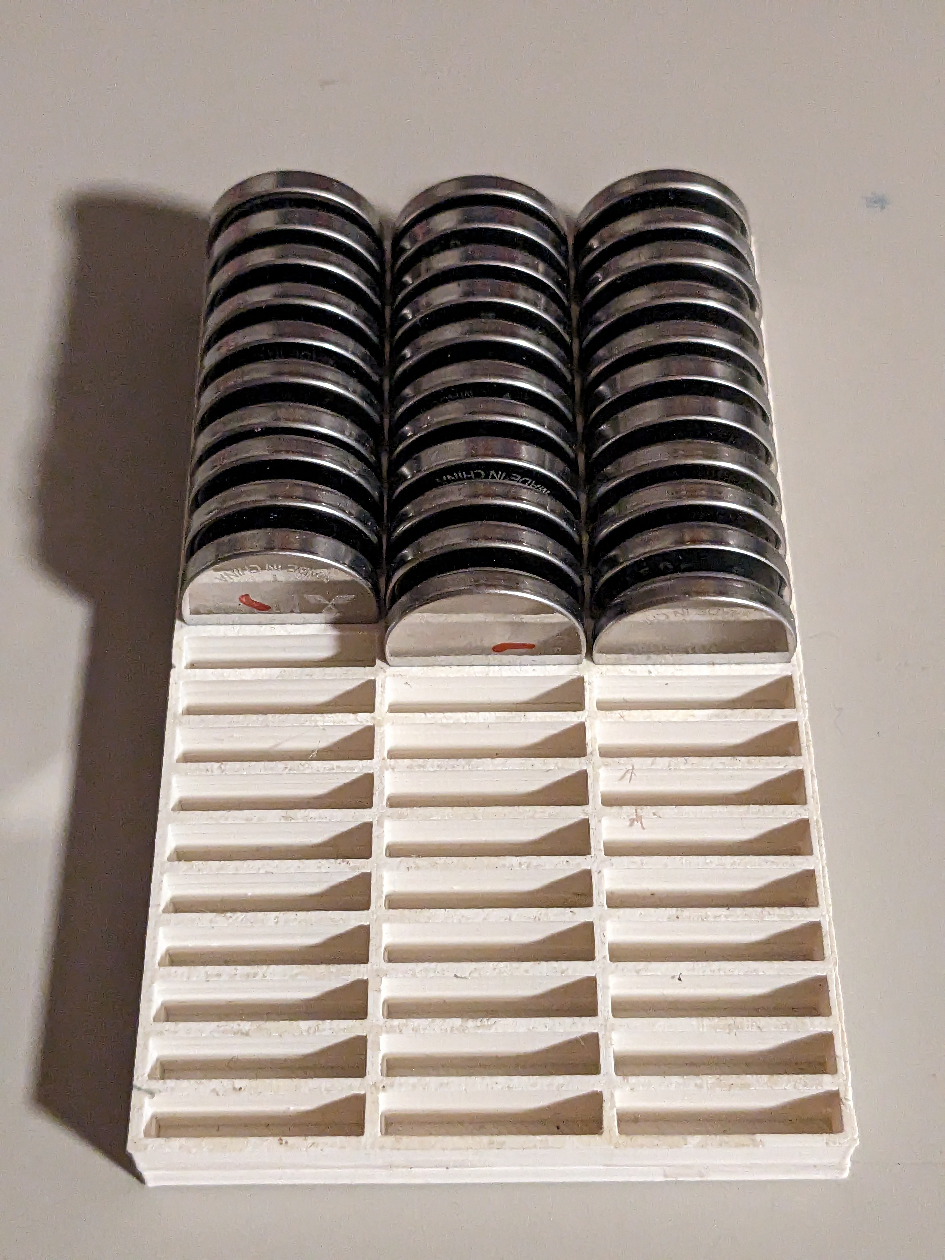 Parametric CR2450 Coin Cell Battery Holder (ePaper Tags)