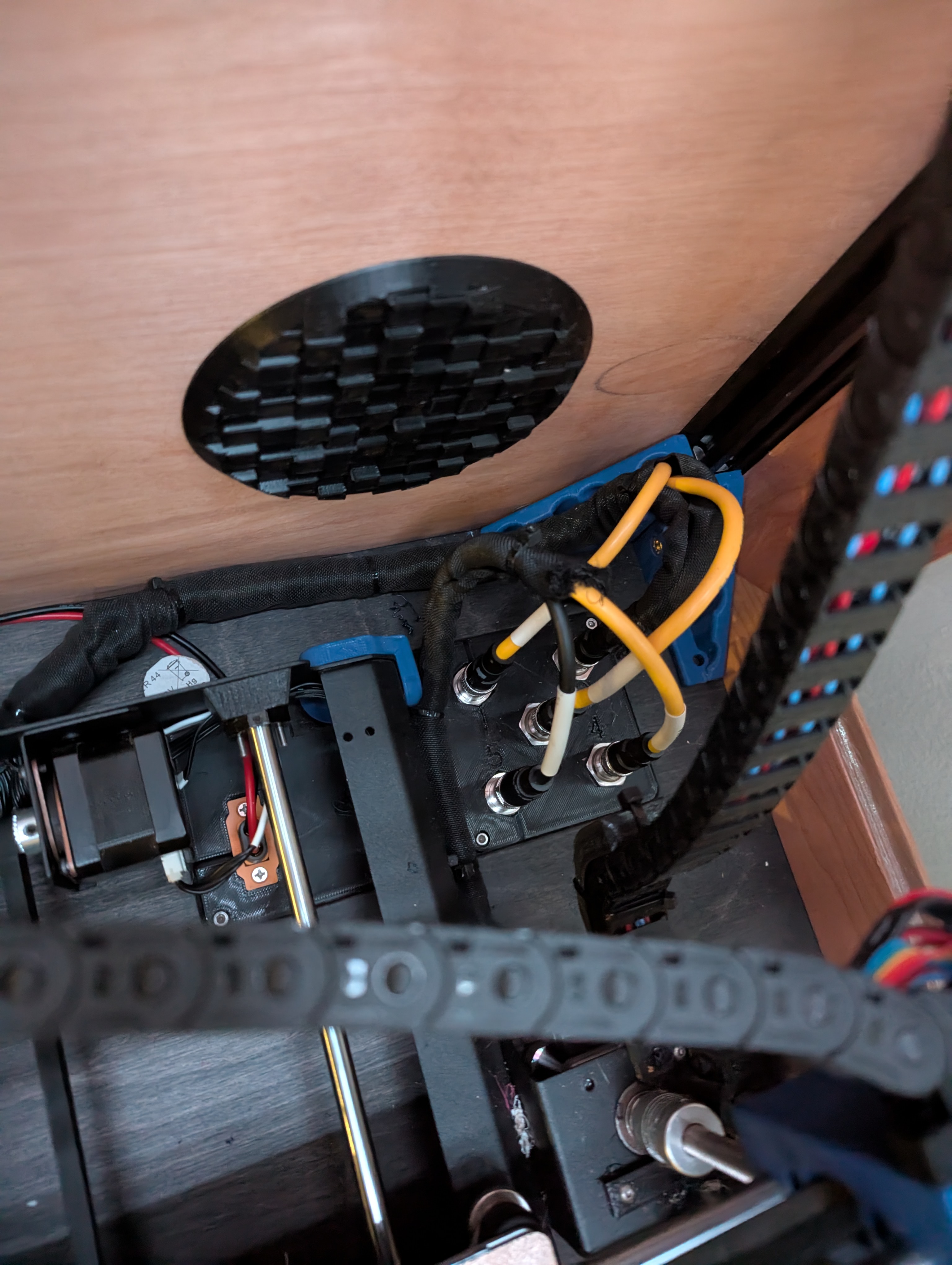 3D Printer enclosure passthrough vent