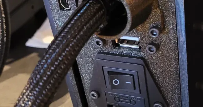 V-Minion Electronic Case Back by nero_x84 | Download free STL model ...