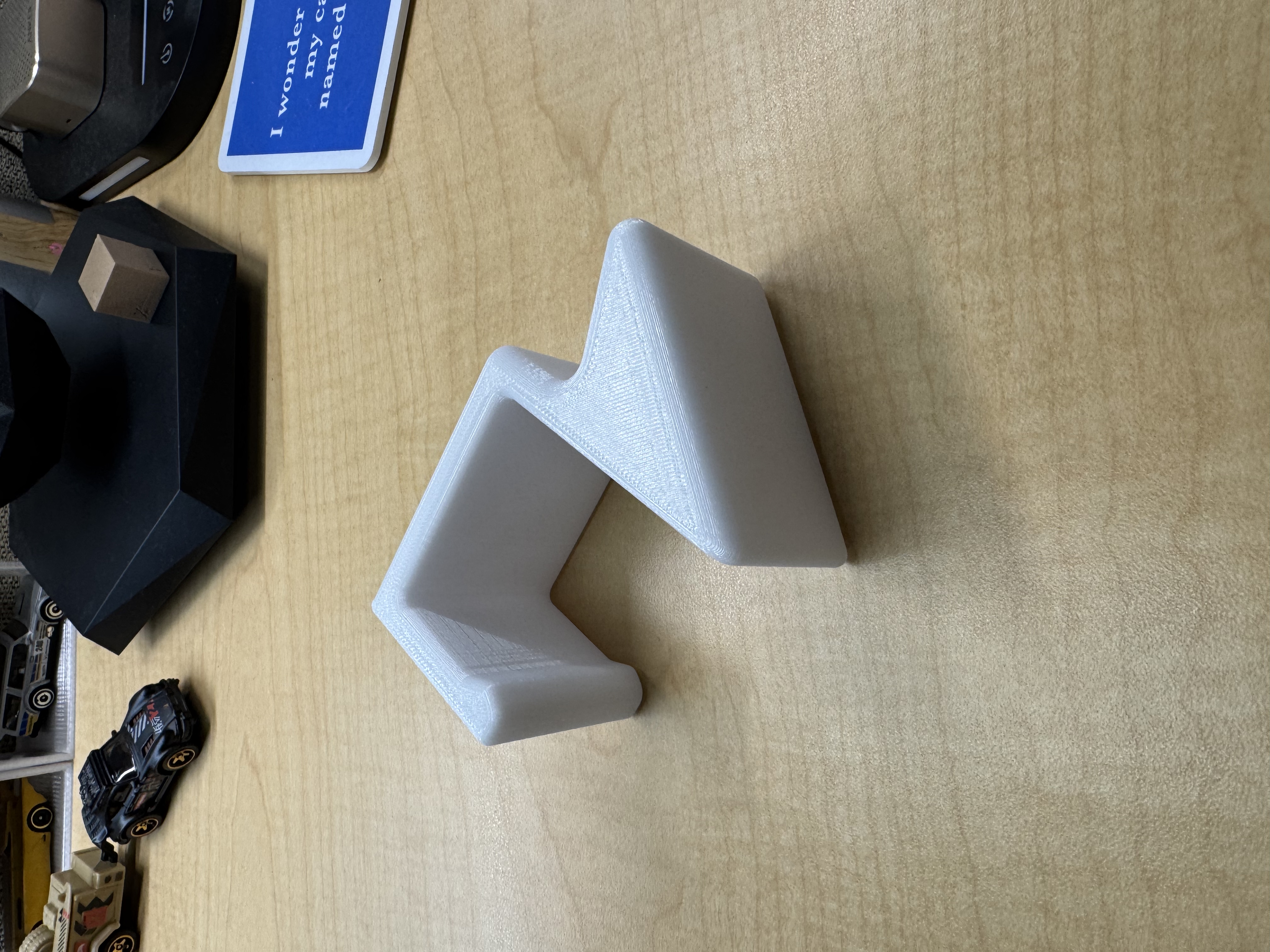 Cubical Wall Hanger