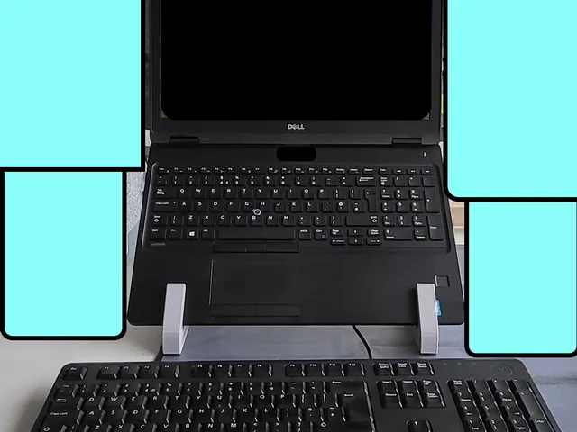 Dell Latitude 5580 Upright Laptop Stand