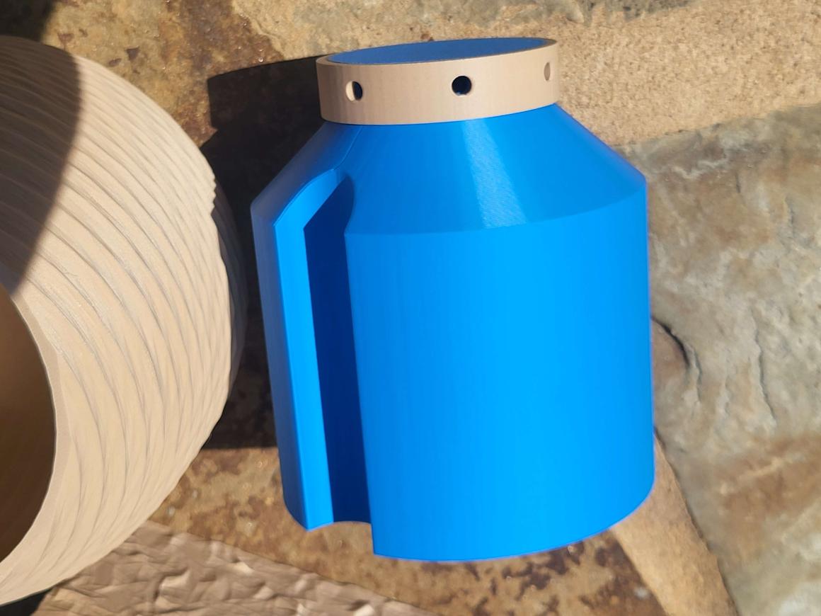 Selfwatering flower pot by Chipp Walters Download free STL model