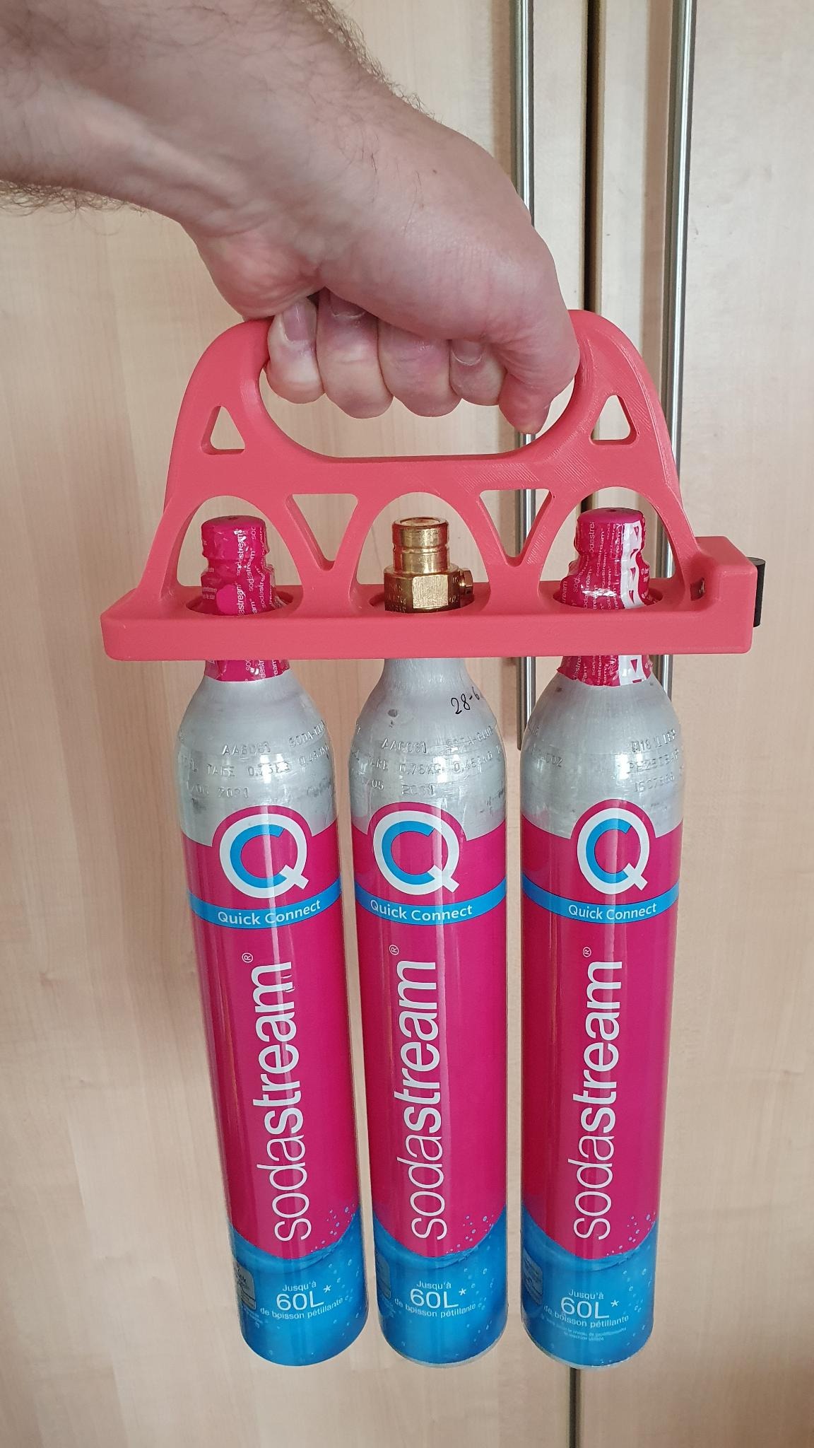 Handle to carry from 1 to 3 Sodastream "Quick Connect CO2 Cylinder