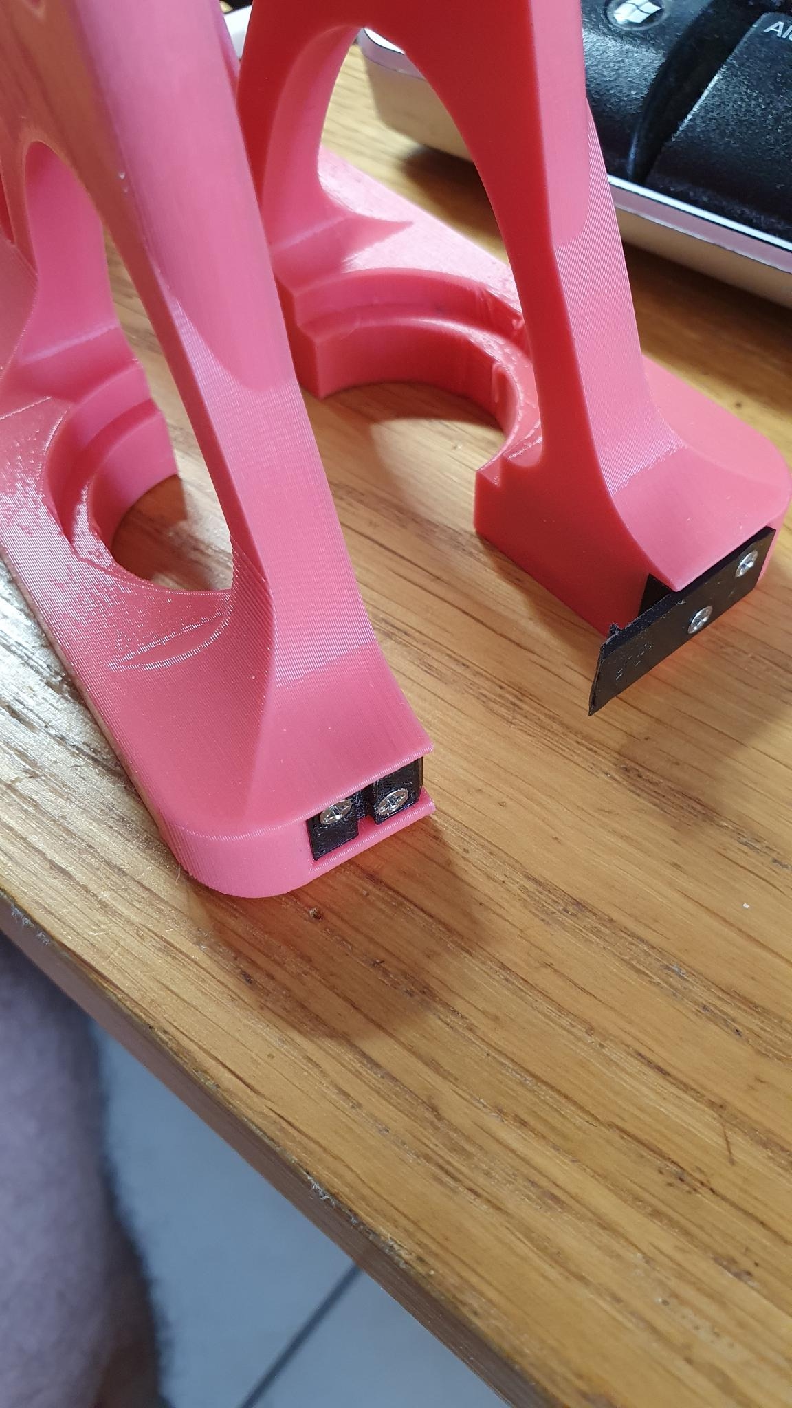 Handle to carry from 1 to 3 Sodastream "Quick Connect CO2 Cylinder