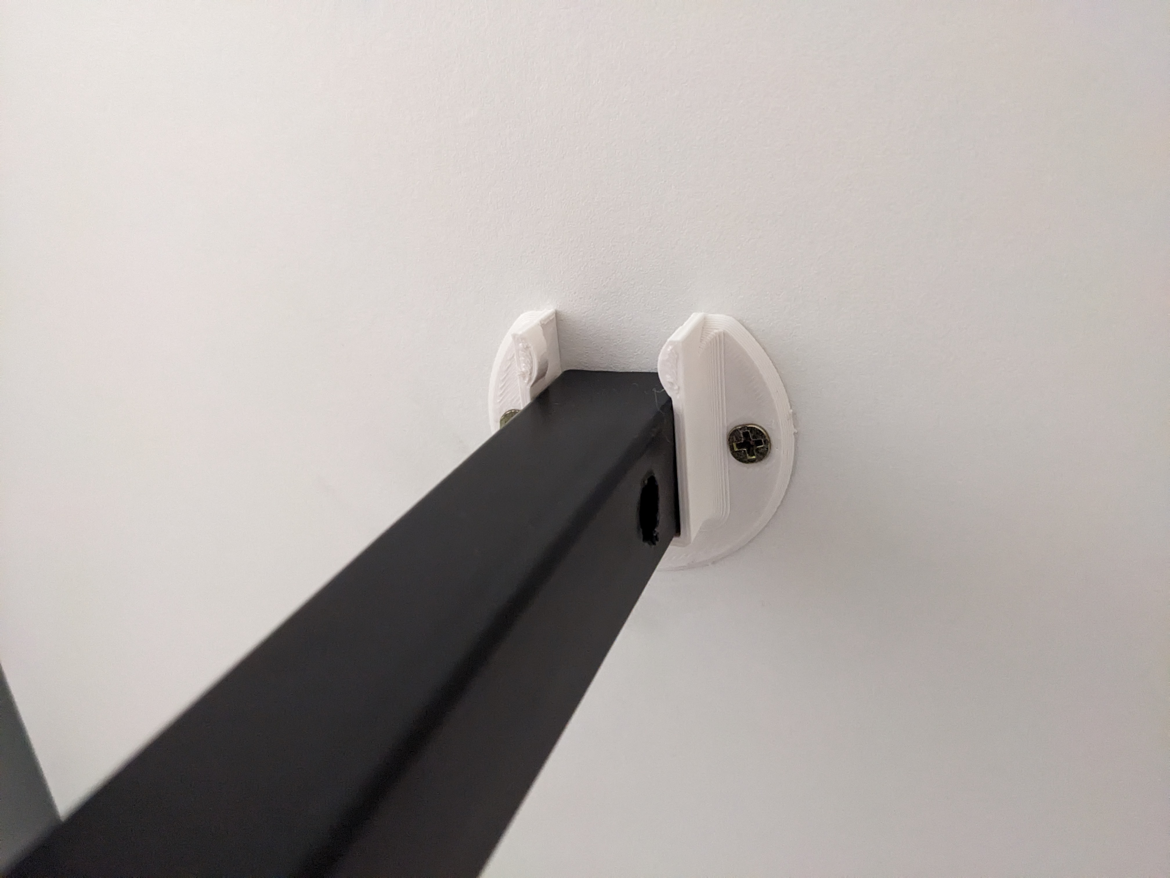 Wardrobe Hanging Rod Clip