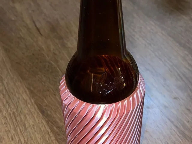 Beer Stubby Holder (Vase Mode)