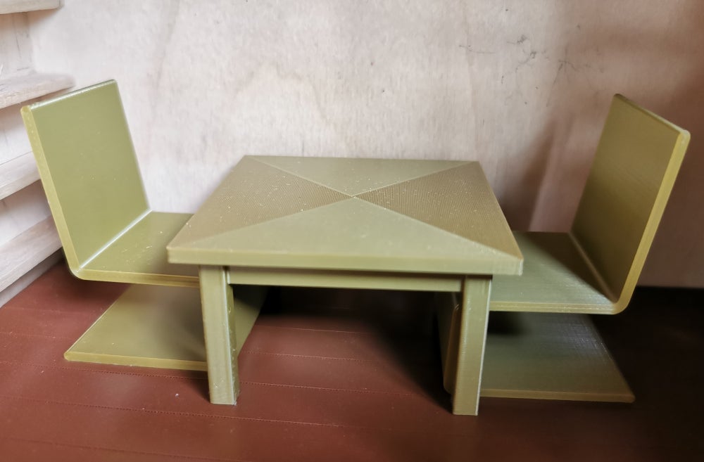 Dollhouse Table and Chairs