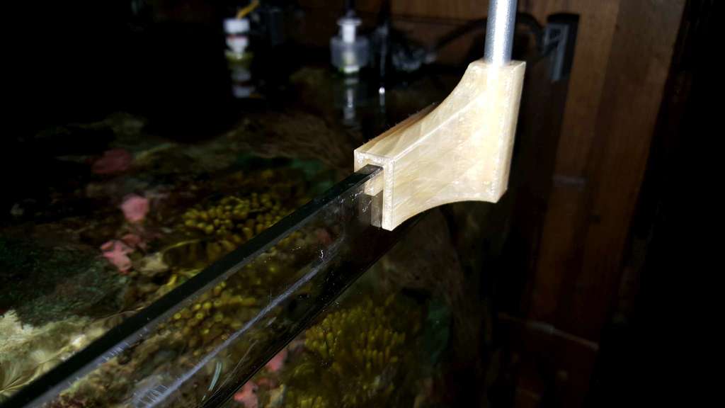 Aquarium light bracket by reivax Download free STL model