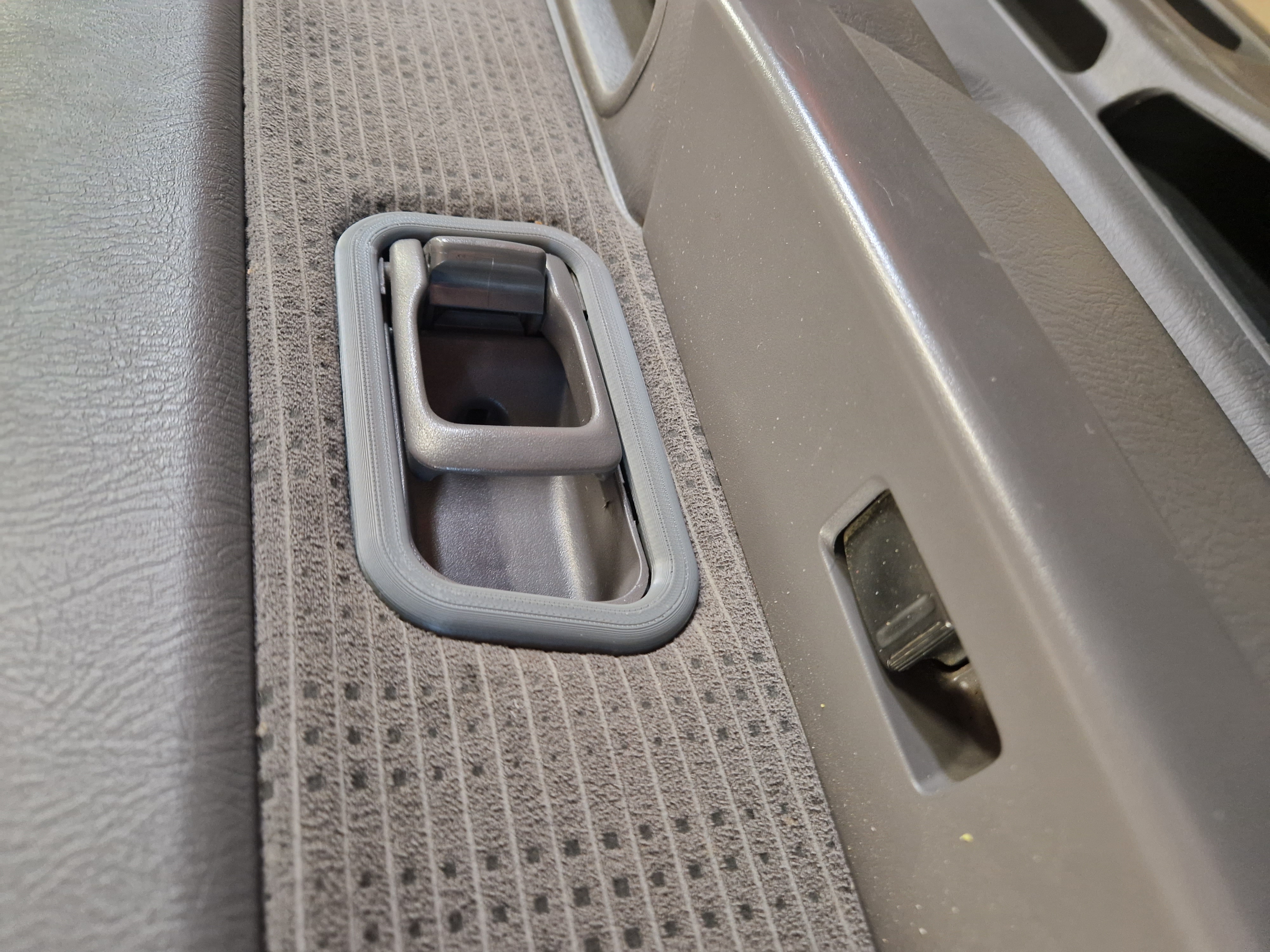 Nissan Navara door ring