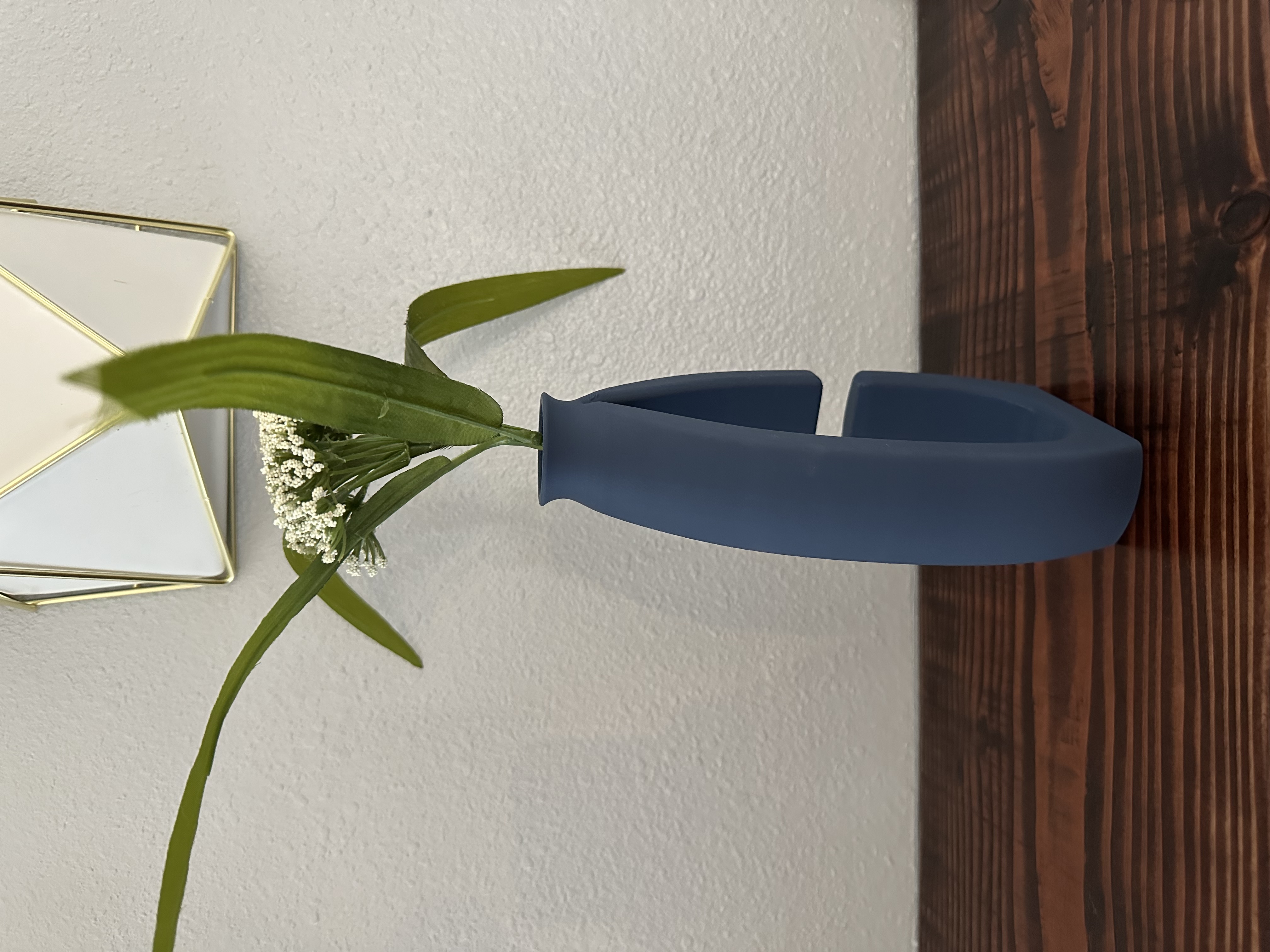 Miniatura 2 do modelo 3D Modern Illusion Vase