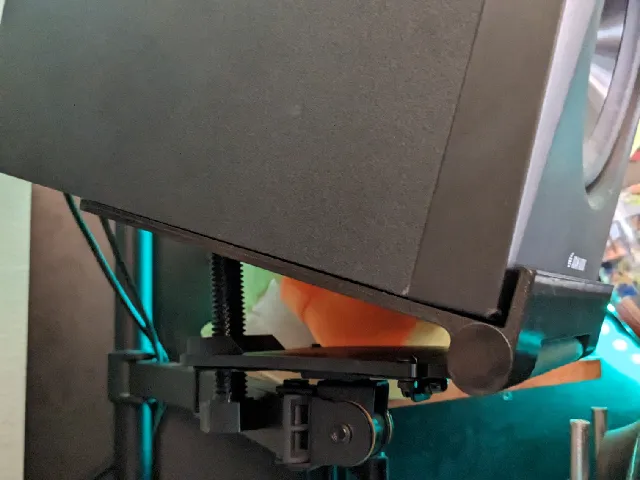 Speaker Angle Adjustment Plate