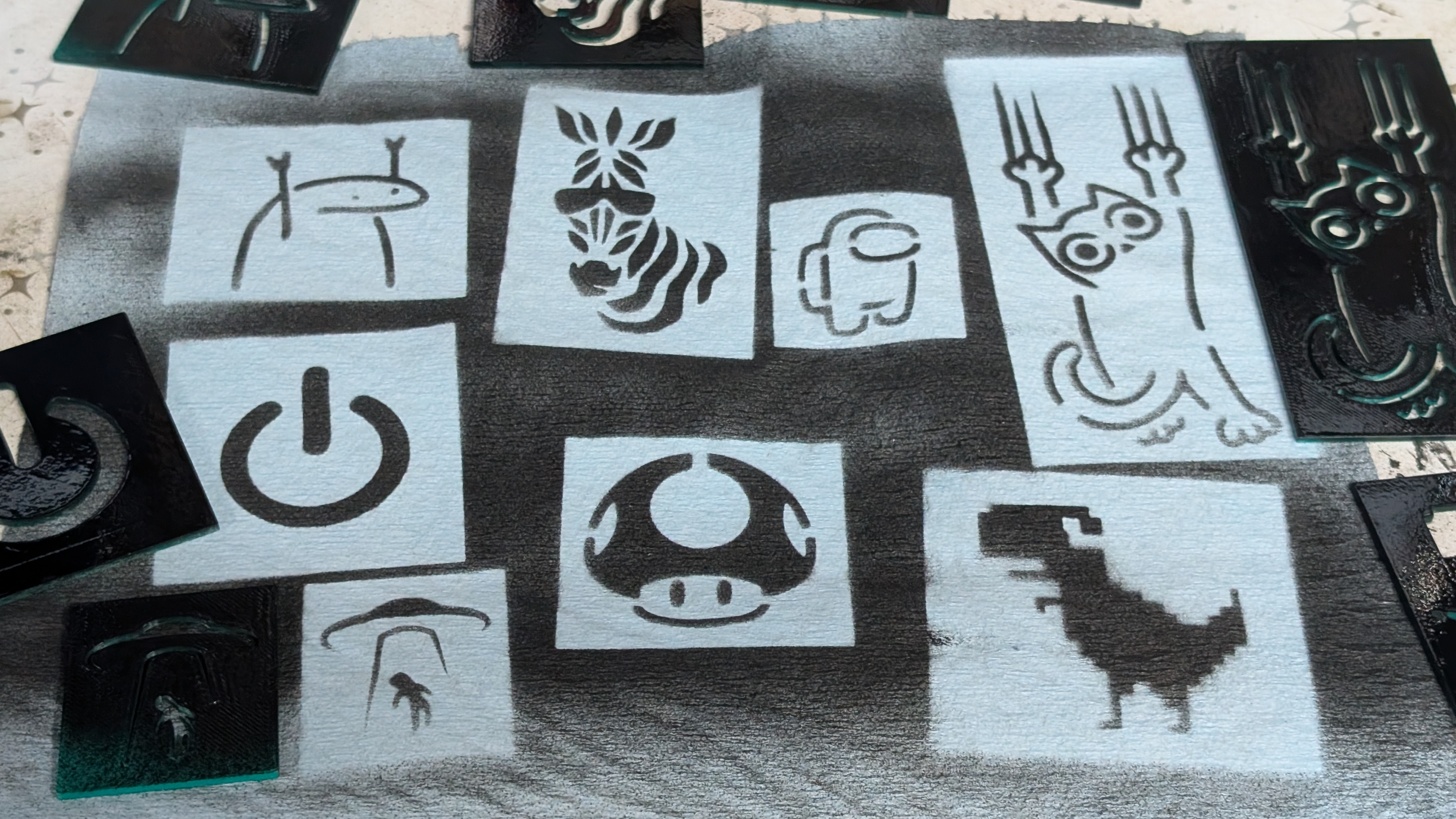 Fun Stencils - Random (Mushroom, Alien, Dino, Zebra, Among Us)