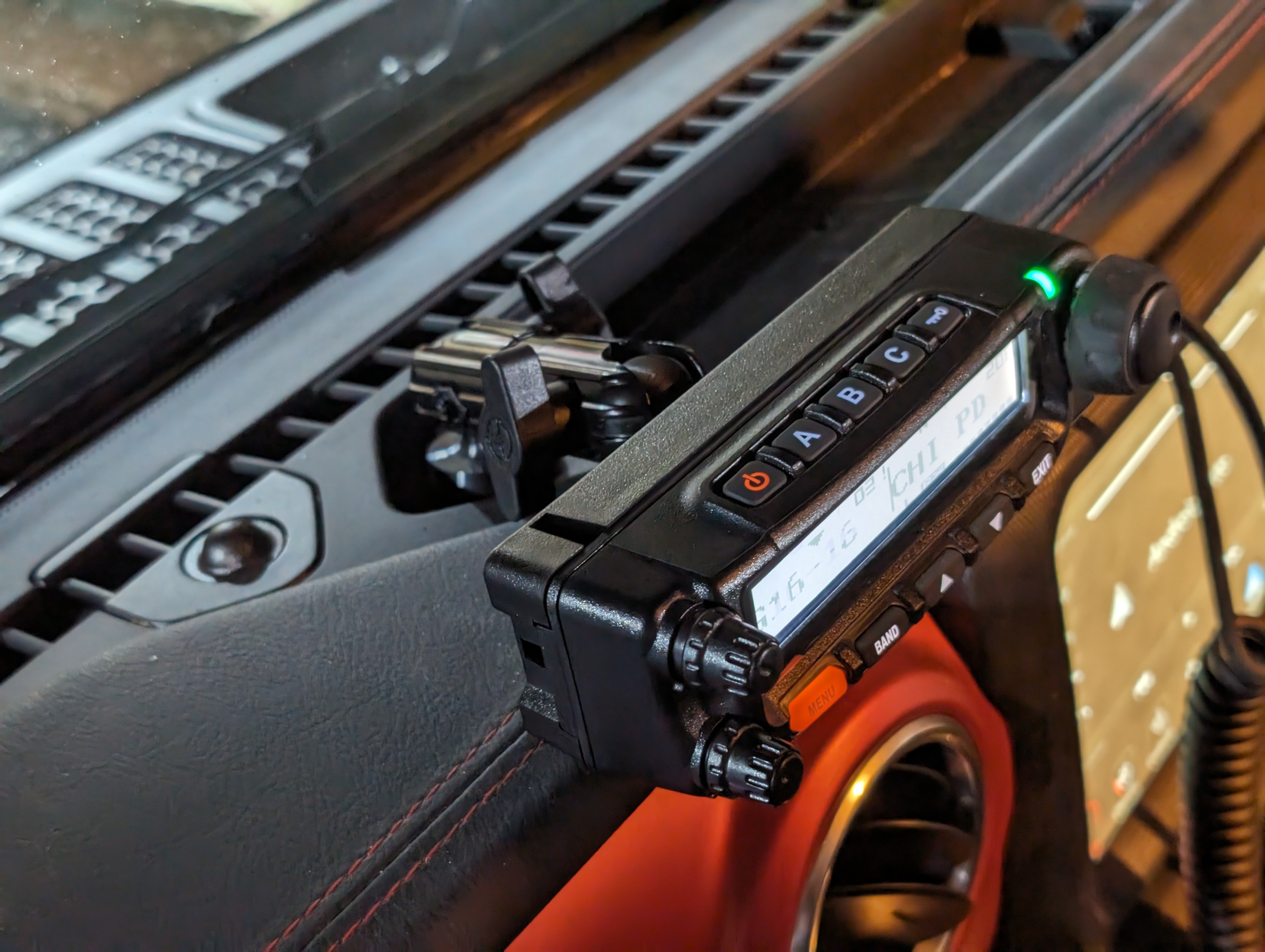 Wouxun KG-100G Ball Mount