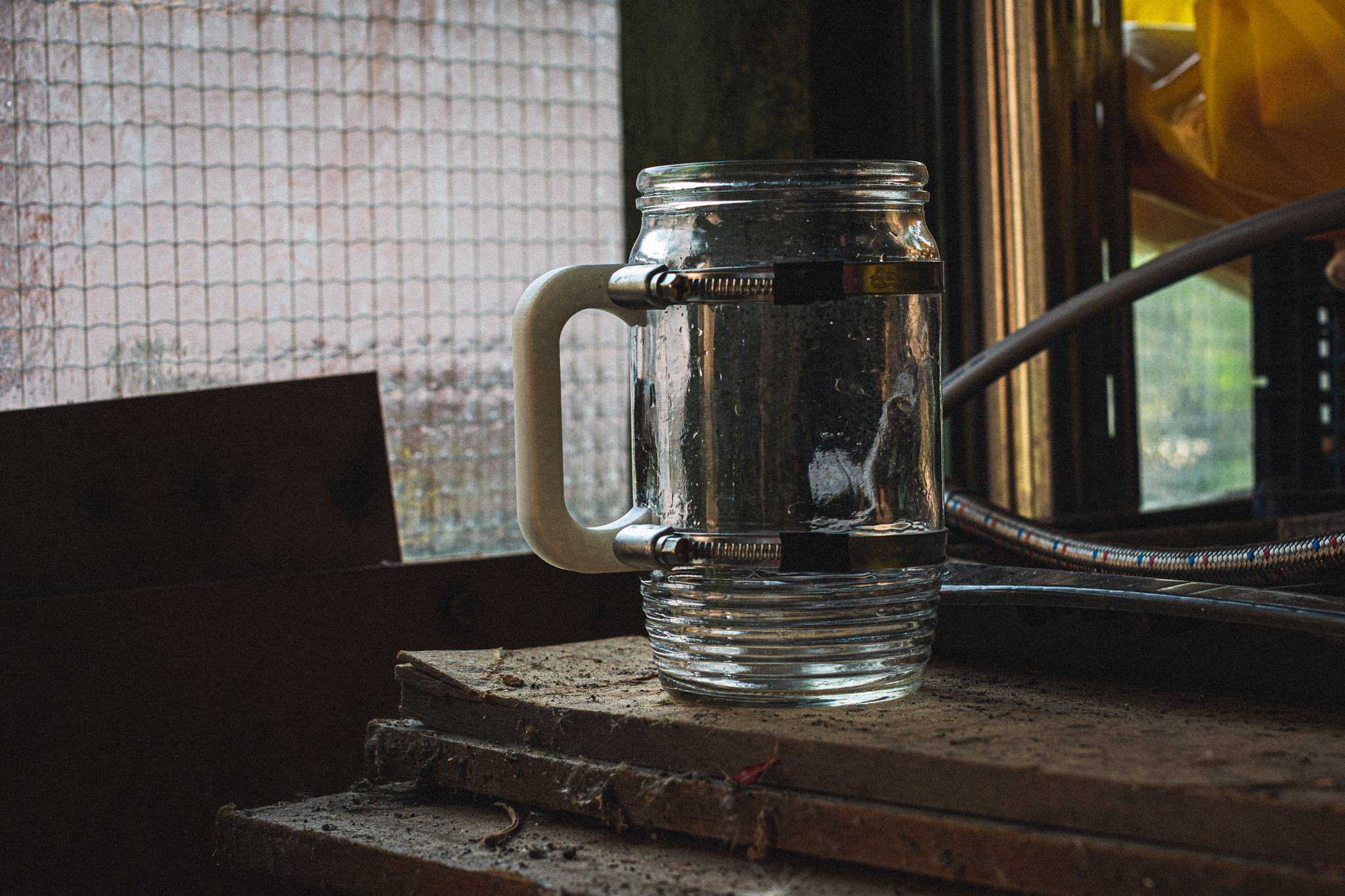 Post-apocalyptic style beer mug — miniatura 3
