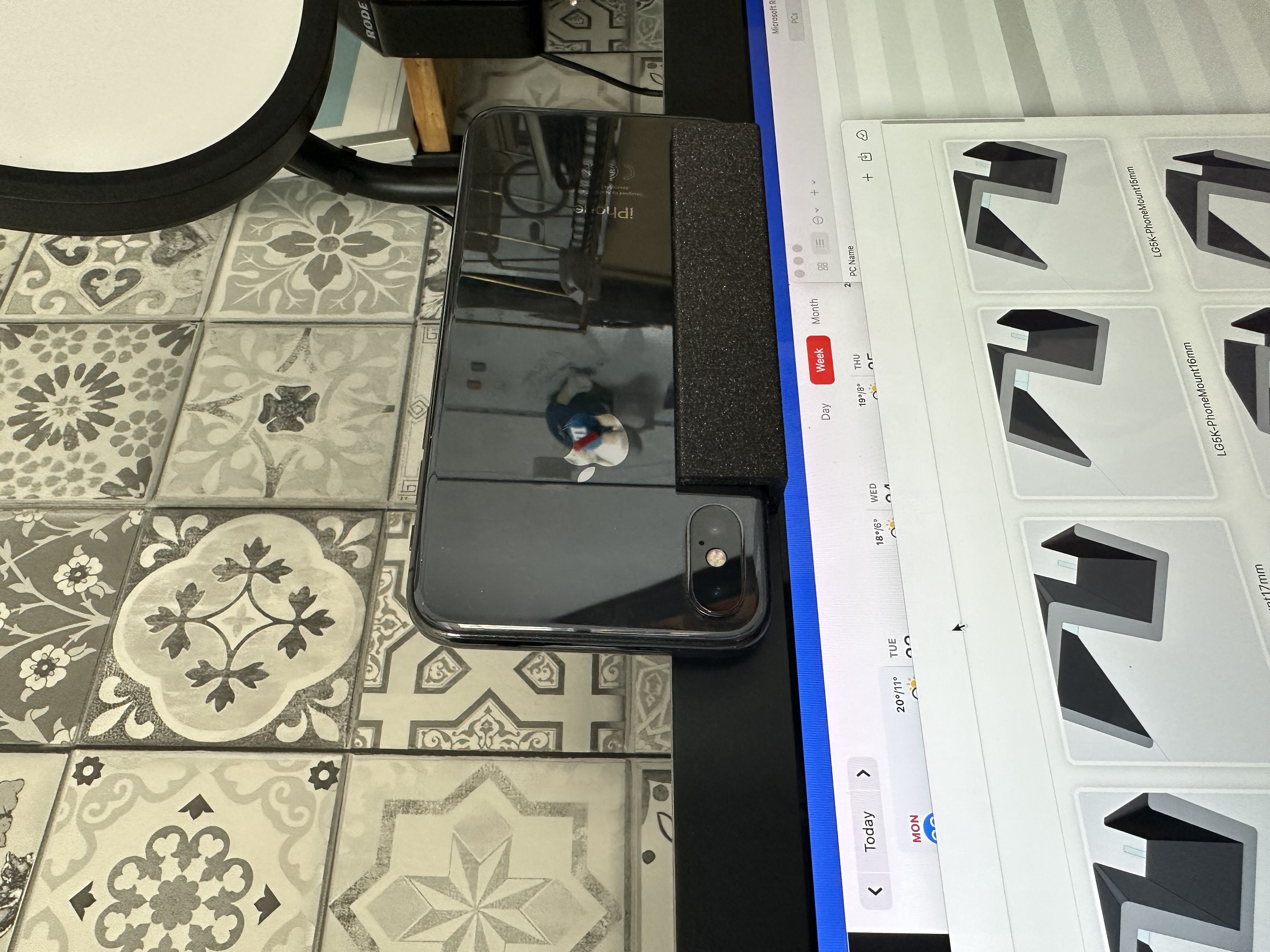 Phone Mount for LG Ultrafine 5K