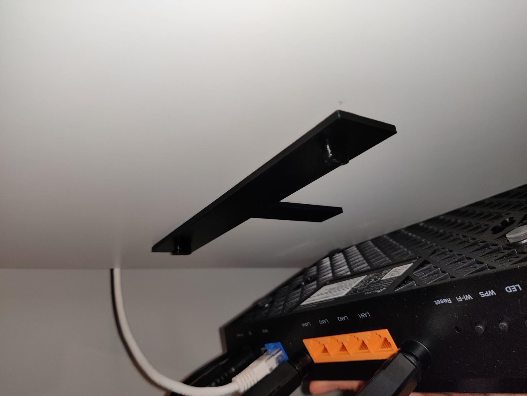 TP-Link Archer AX75E vertical wall mount by ivancea | Download free STL ...