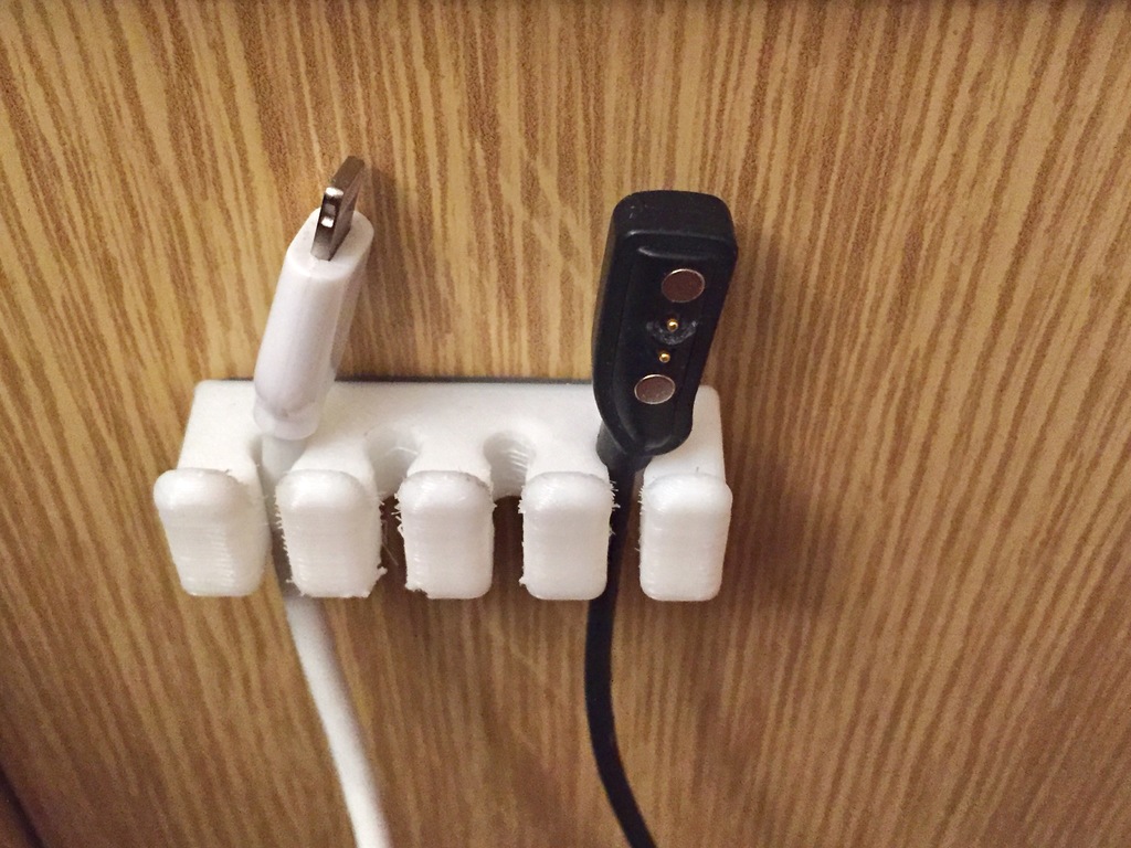 Miniatura 4 do modelo 3D Cable Holder Cableguy