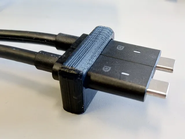 Dell USB-C Holder (Thunderbold, cable support, docking station)