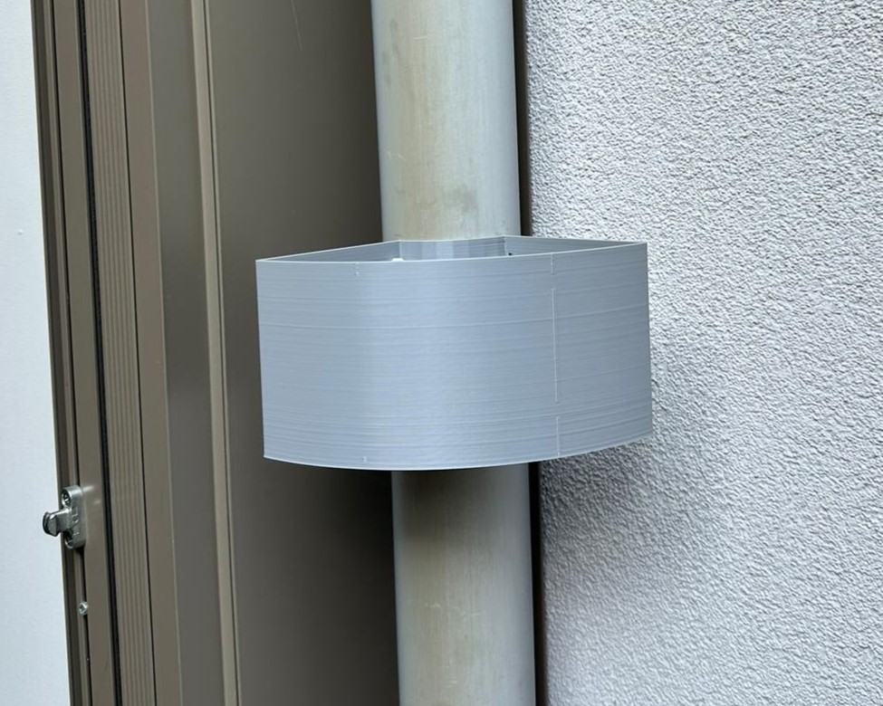 Drainpipe flower/herbs planter — thumbnail 2