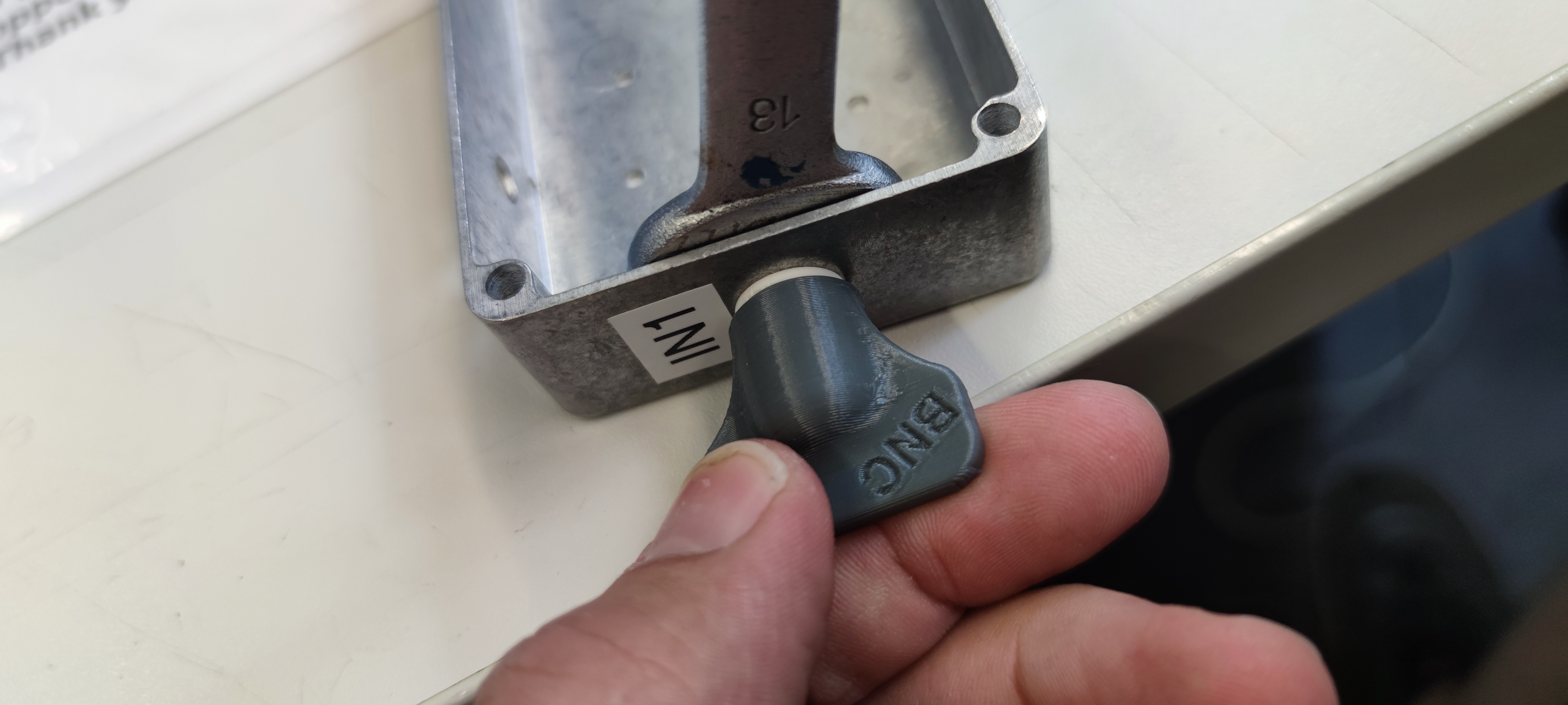 BNC inserting/removal tool — miniatura 2