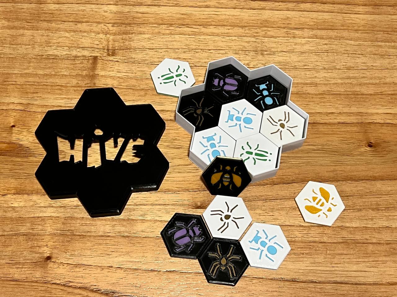 travel hive game