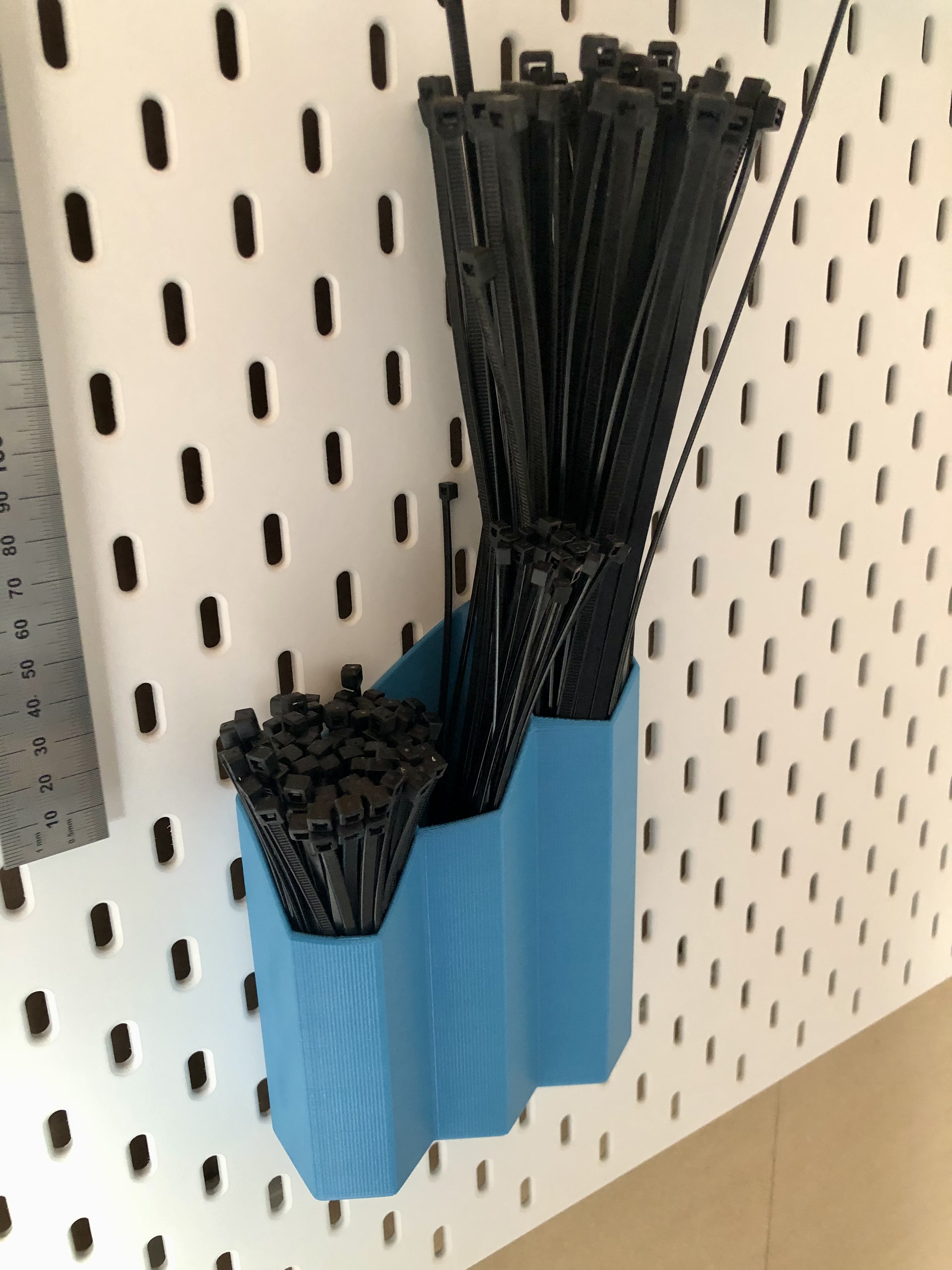 Hexagon Skadis Ziptie Storage - T-Clip System