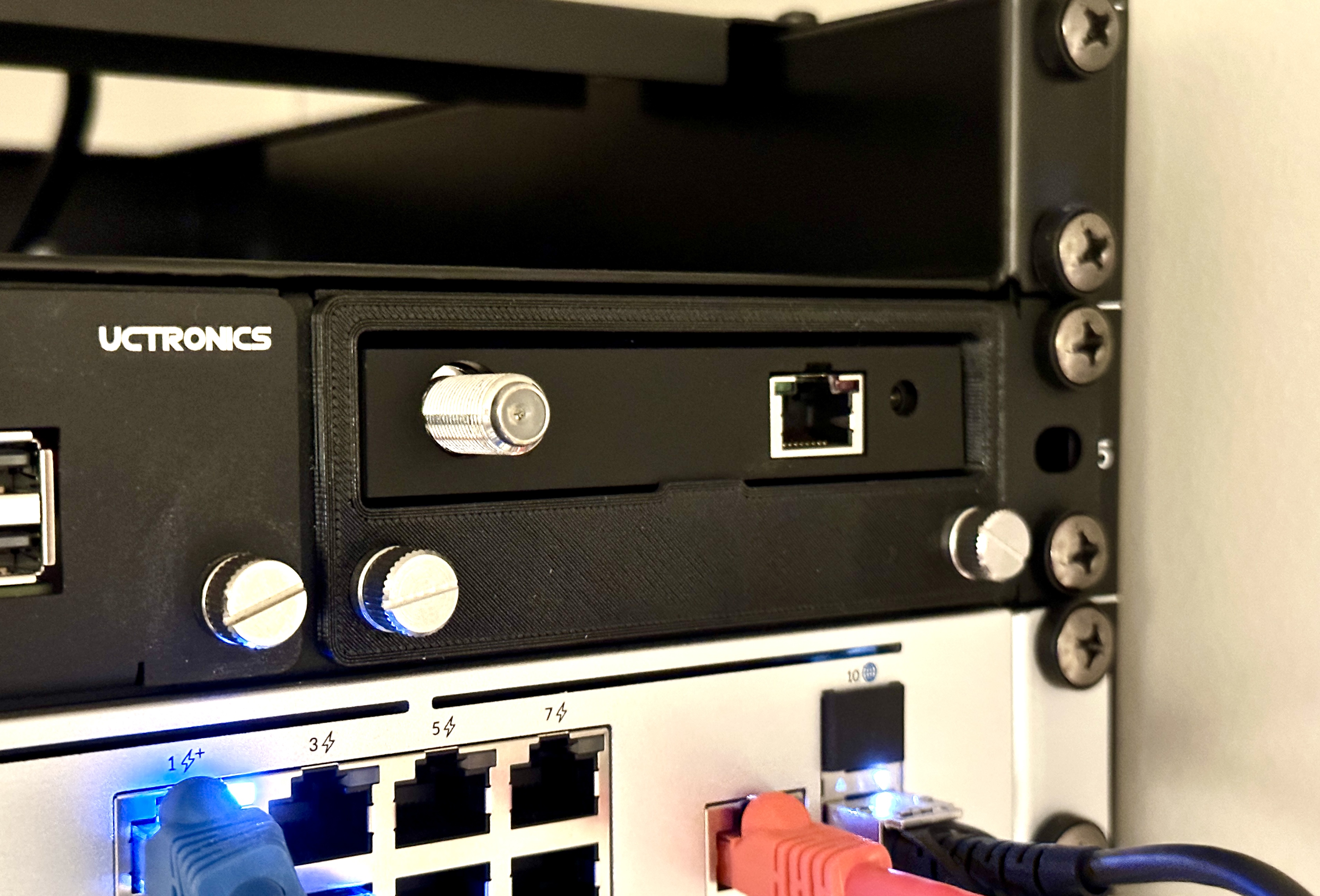 UCTRONICS Pi Rack mount adapter for HDHomeRun CONNECT DUO