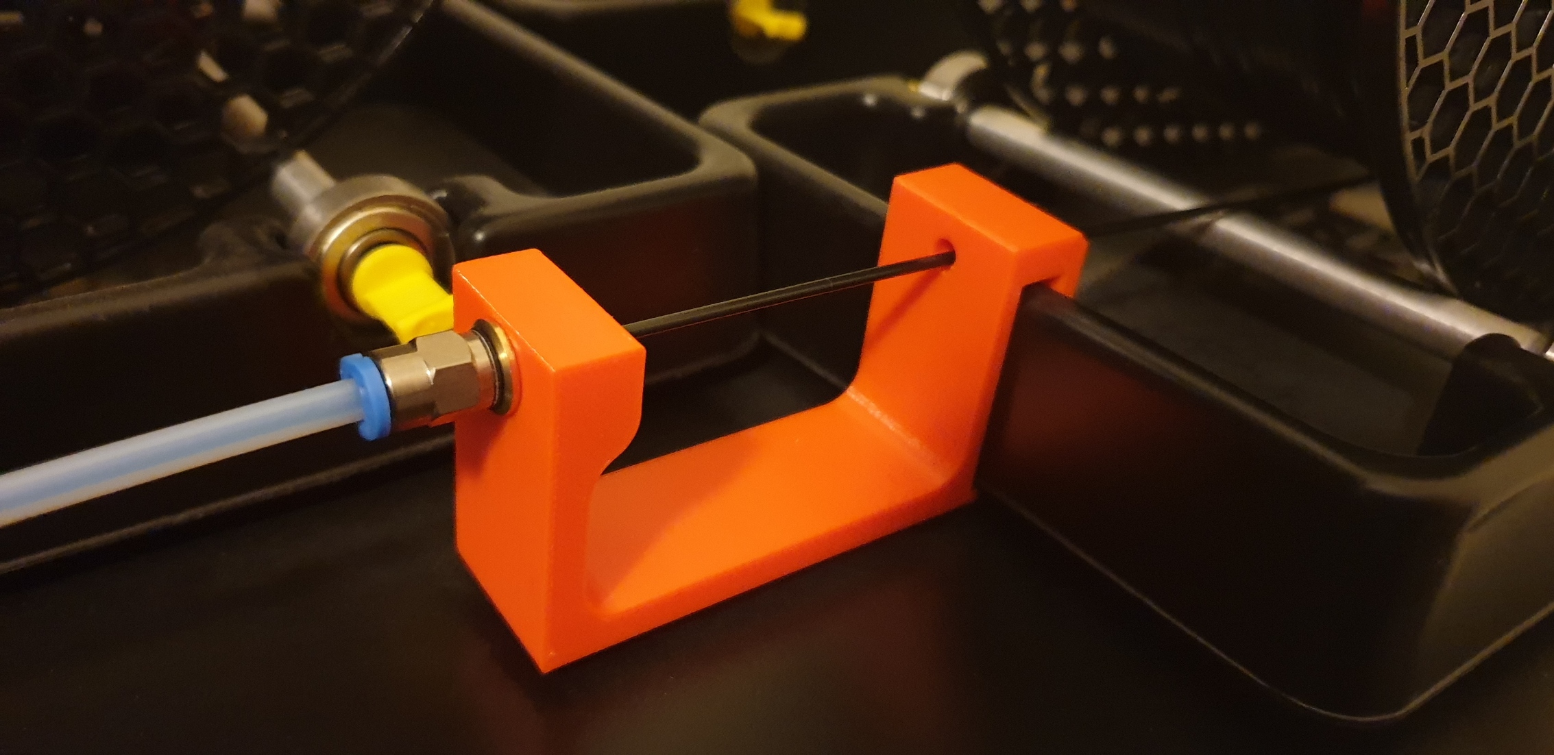 Gravity Spoolholder Clip with Tappex Microbarb M5 3D model thumbnail