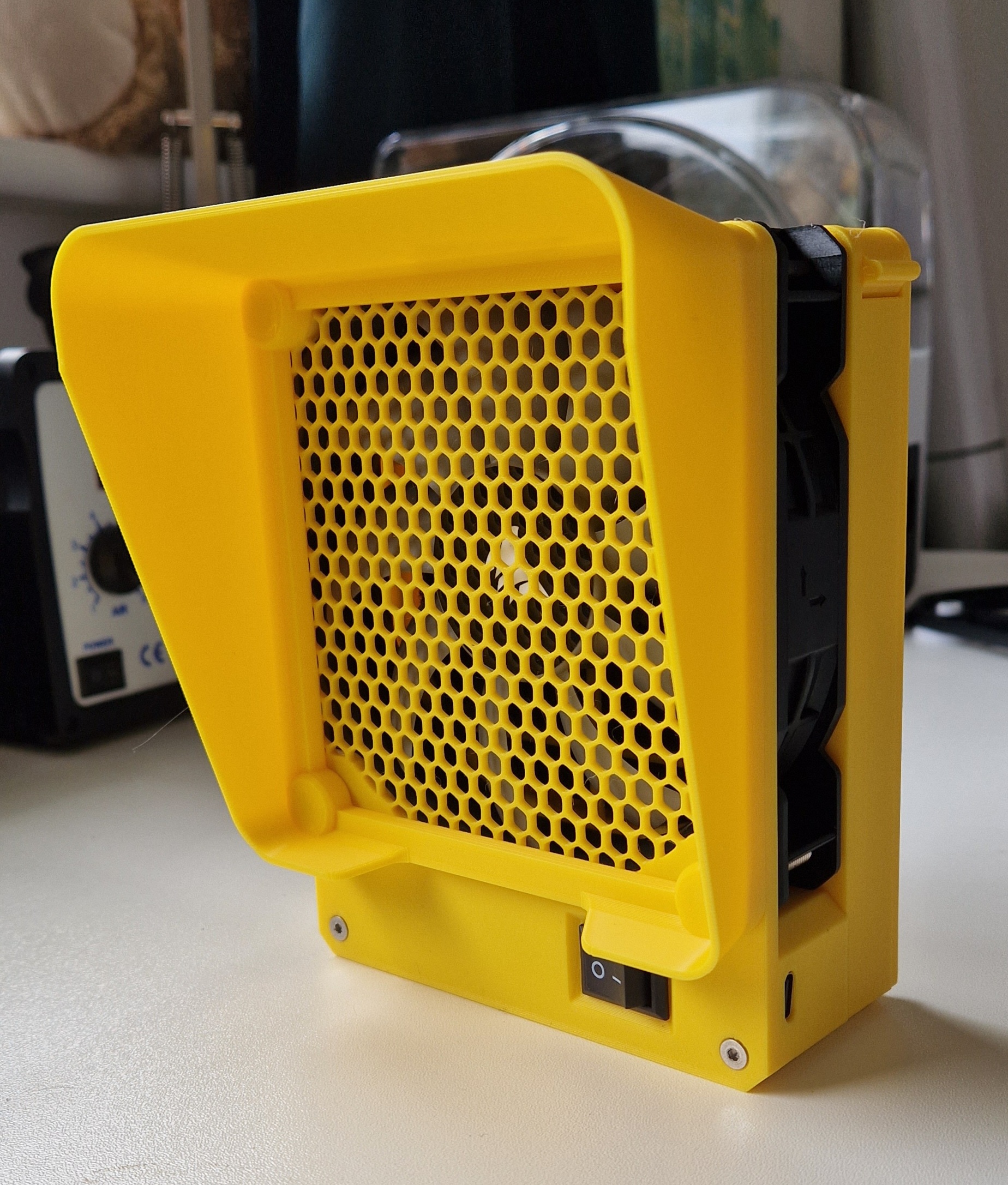 USBC Fume Extractor Remix by Christine van den Bout Download free