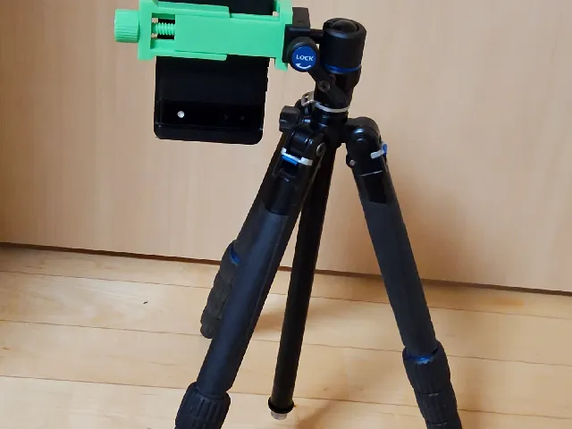 Smartphone mount on Arca Swiss quick release shoe for tripod (phone holder)