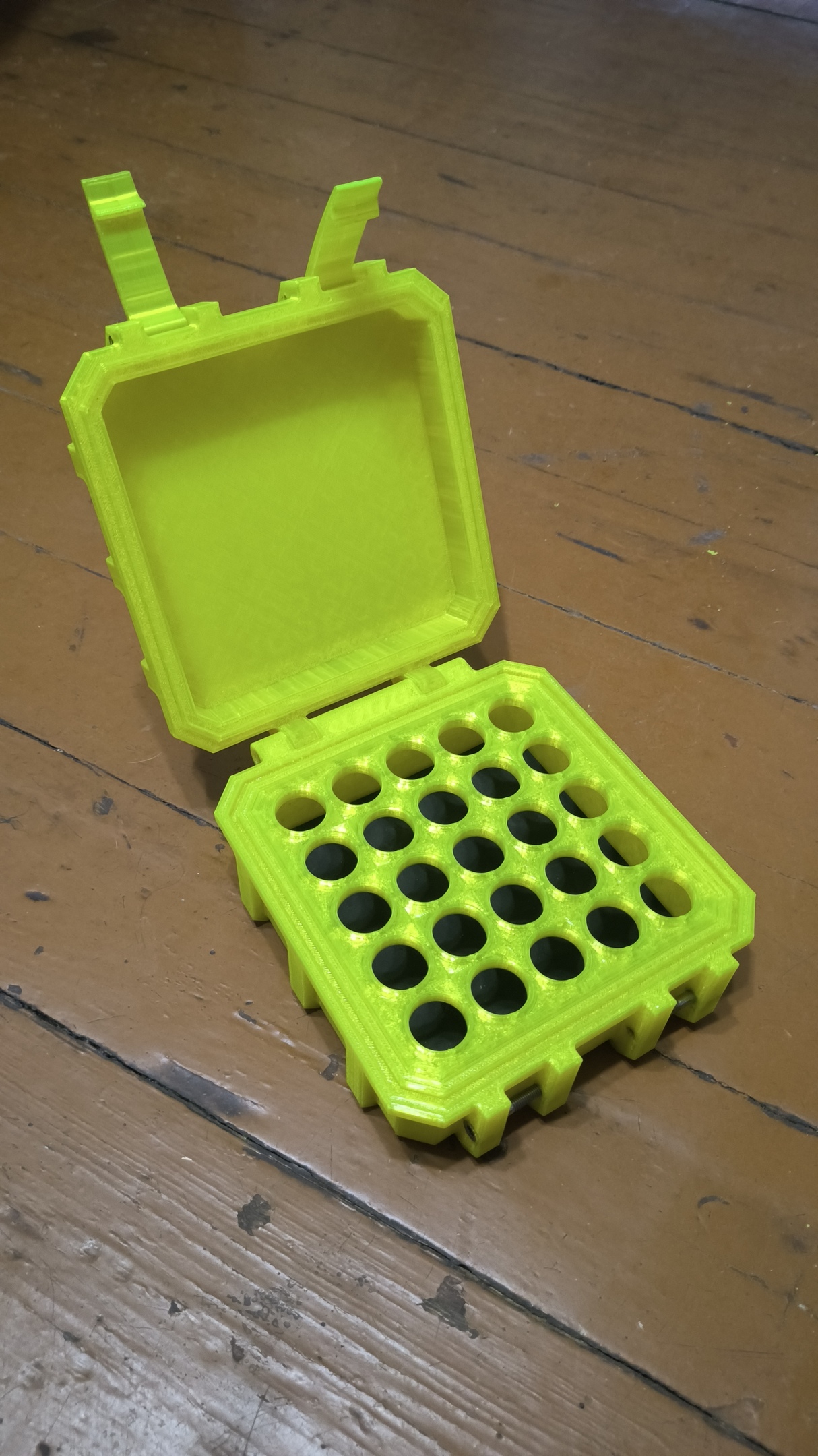 12 gauge shell box (25 pcs.) / Ящик для патронов 12 кал. (25 шт.)
