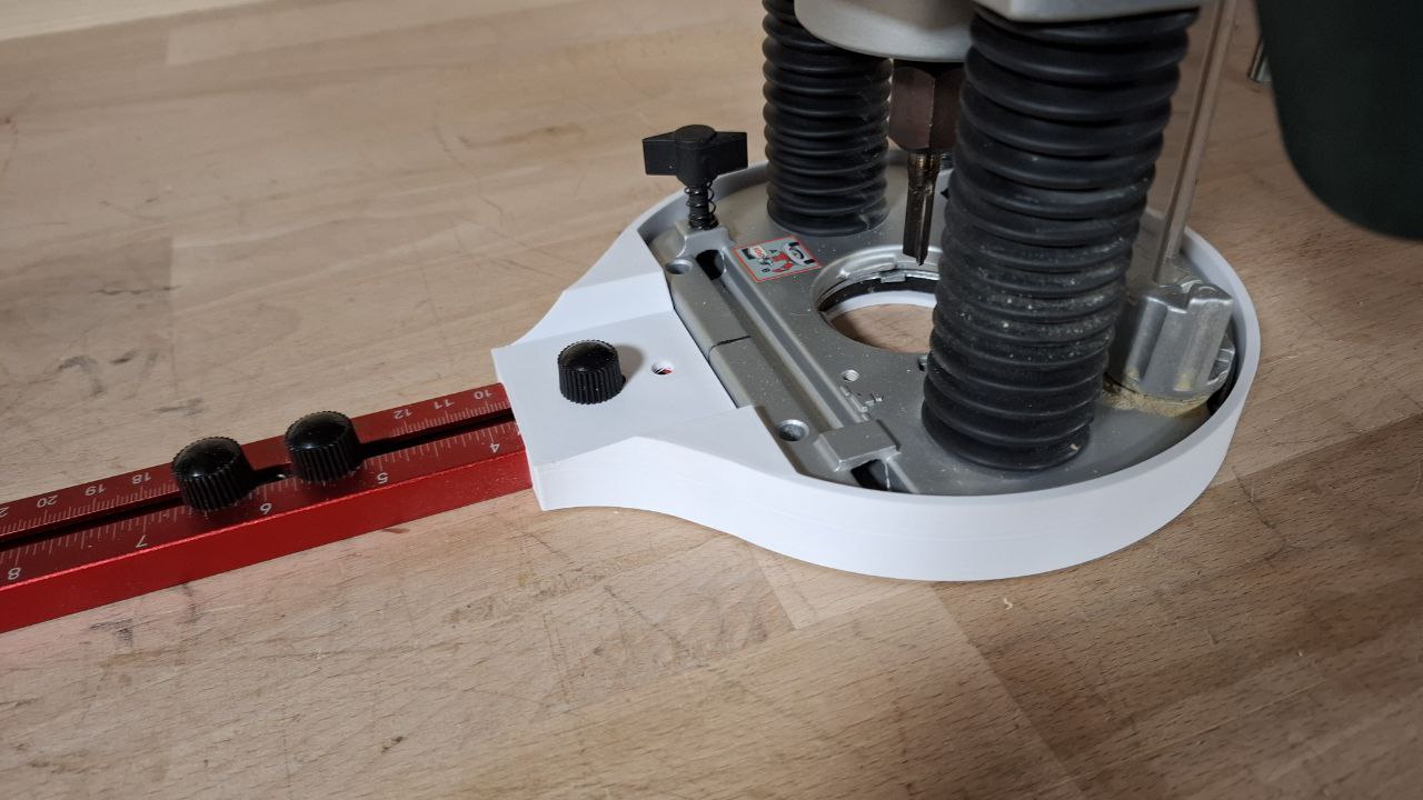 Adapter Bosch POF  auf Alu-Fräszirkel-schiene (30x12.6 mm)