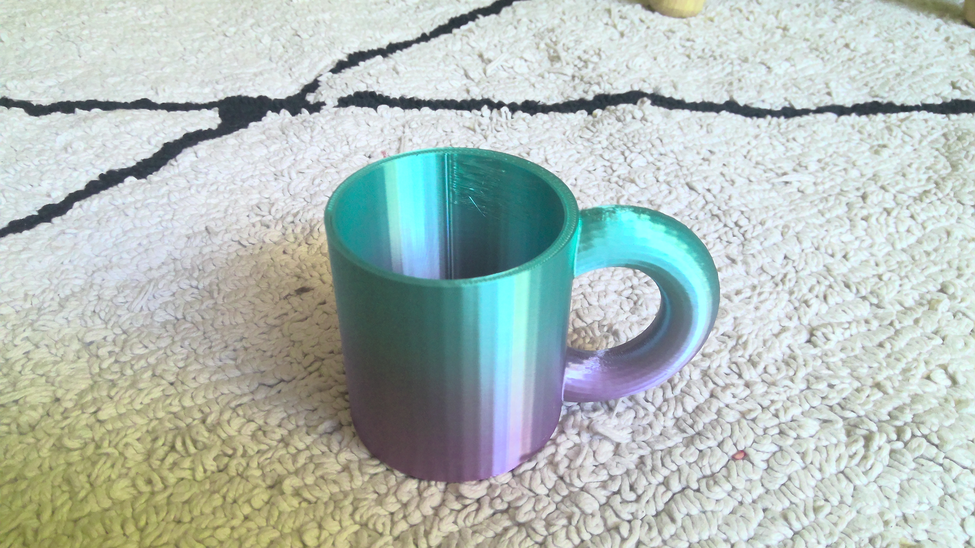 basic can holder