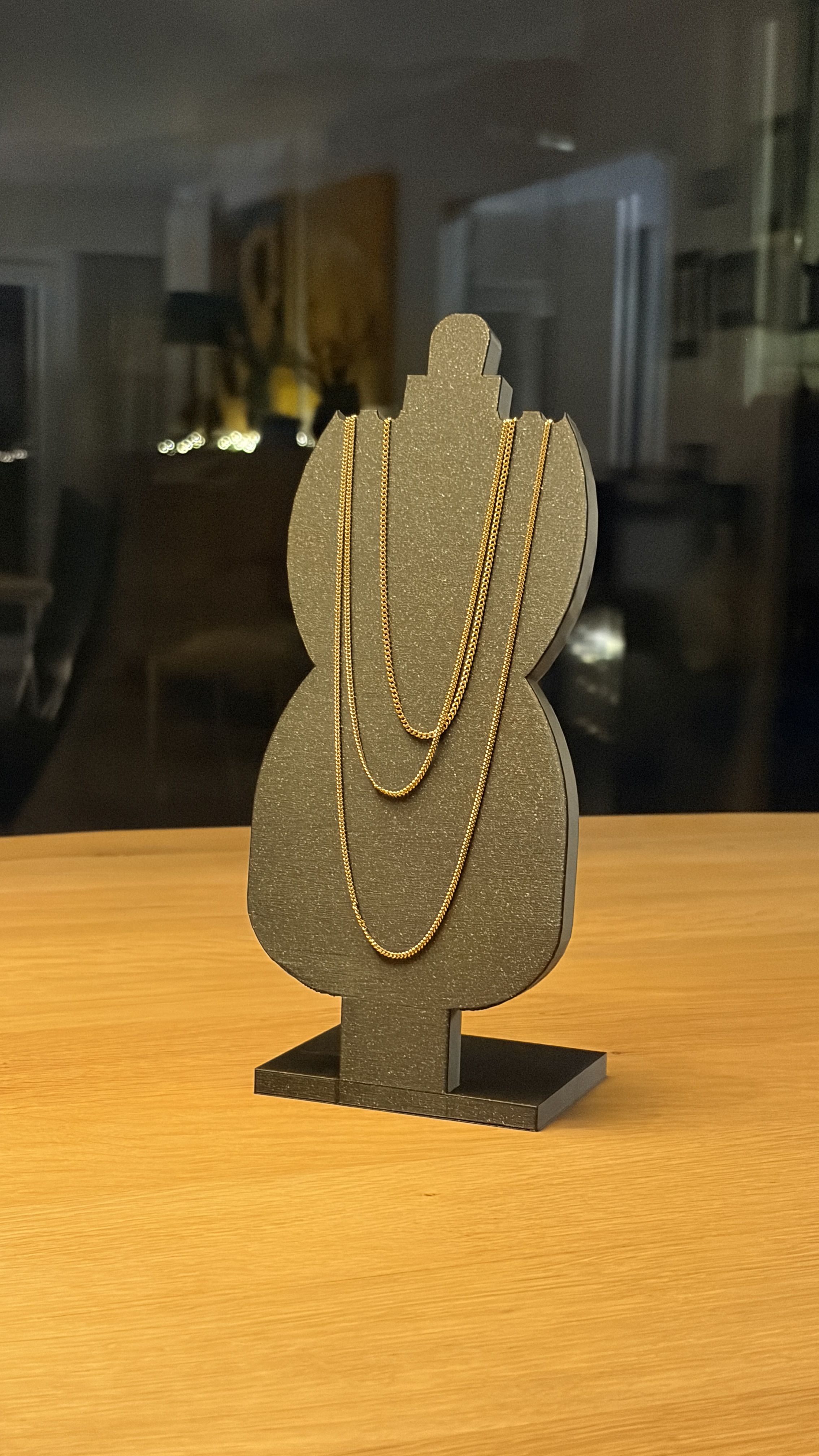 Necklace display