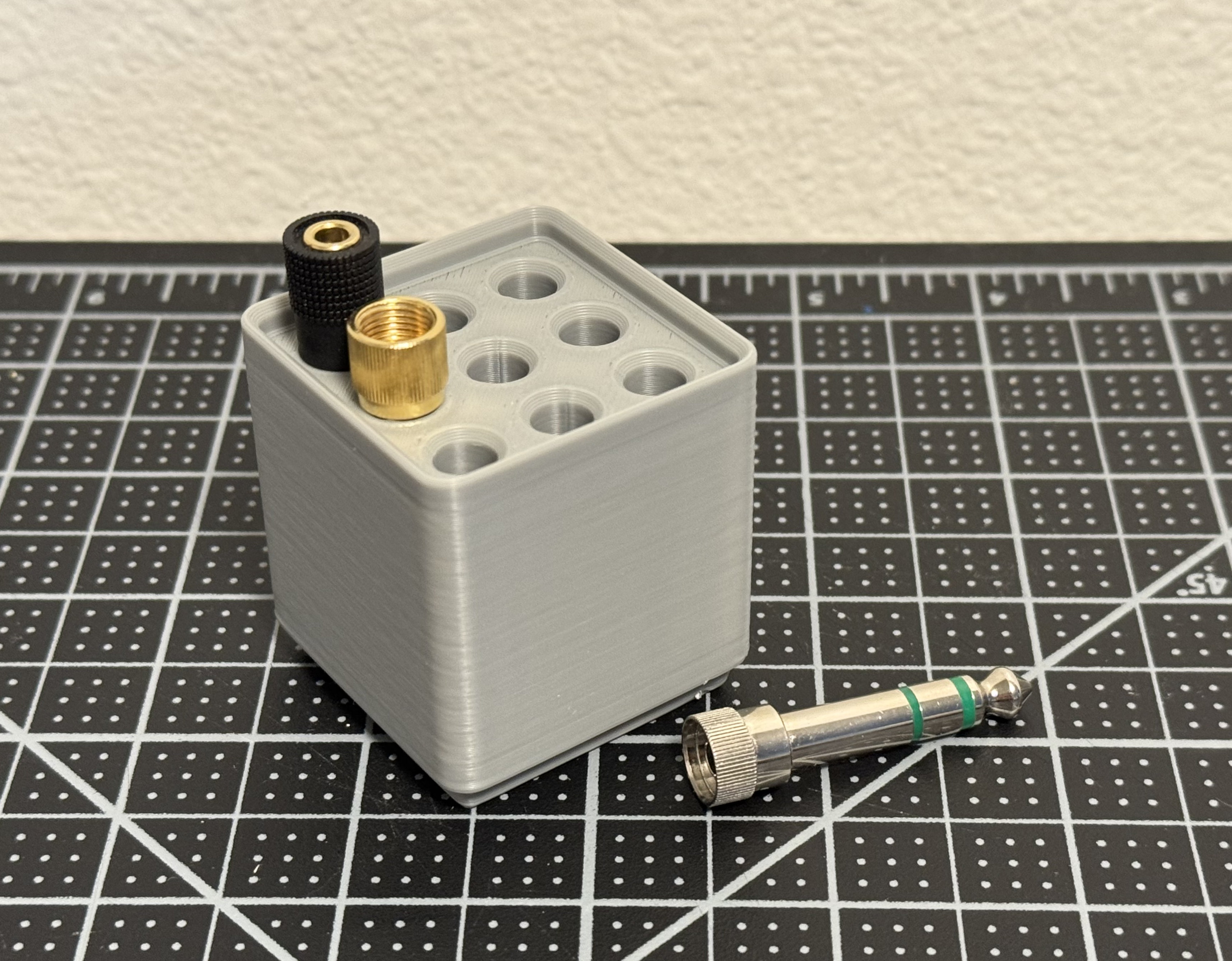 Gridfinity 1/4" (6.35mm) Audio Adapter Holder