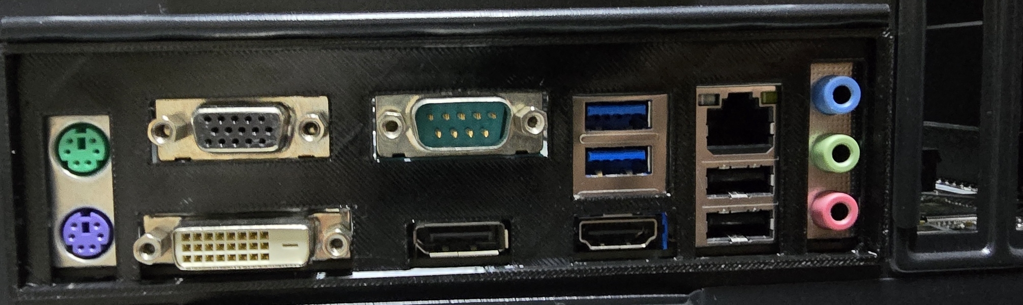 GIGABYTE H410M HD3P IO Panel
