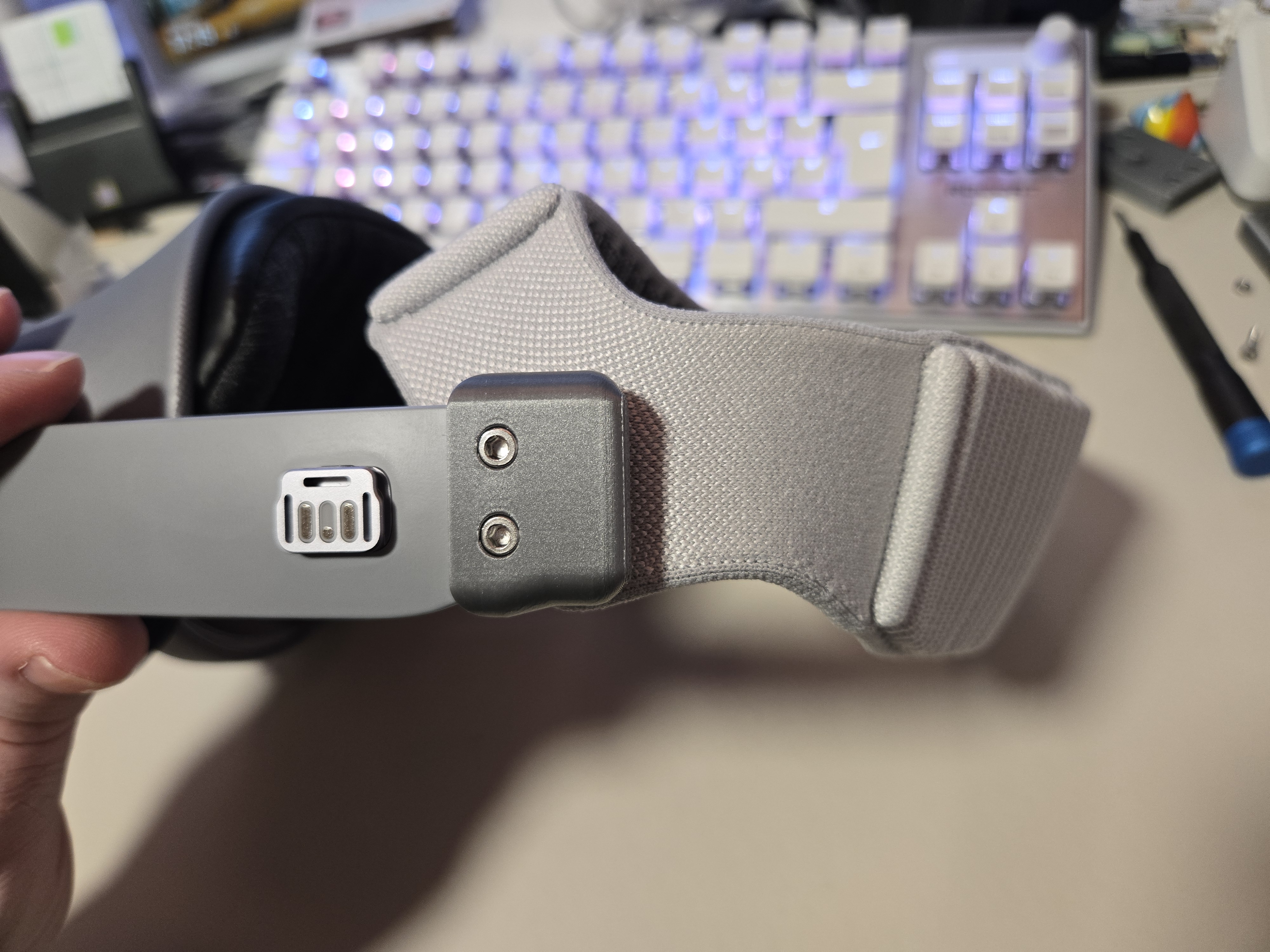 Samsung Galaxy XR AVP Adapter